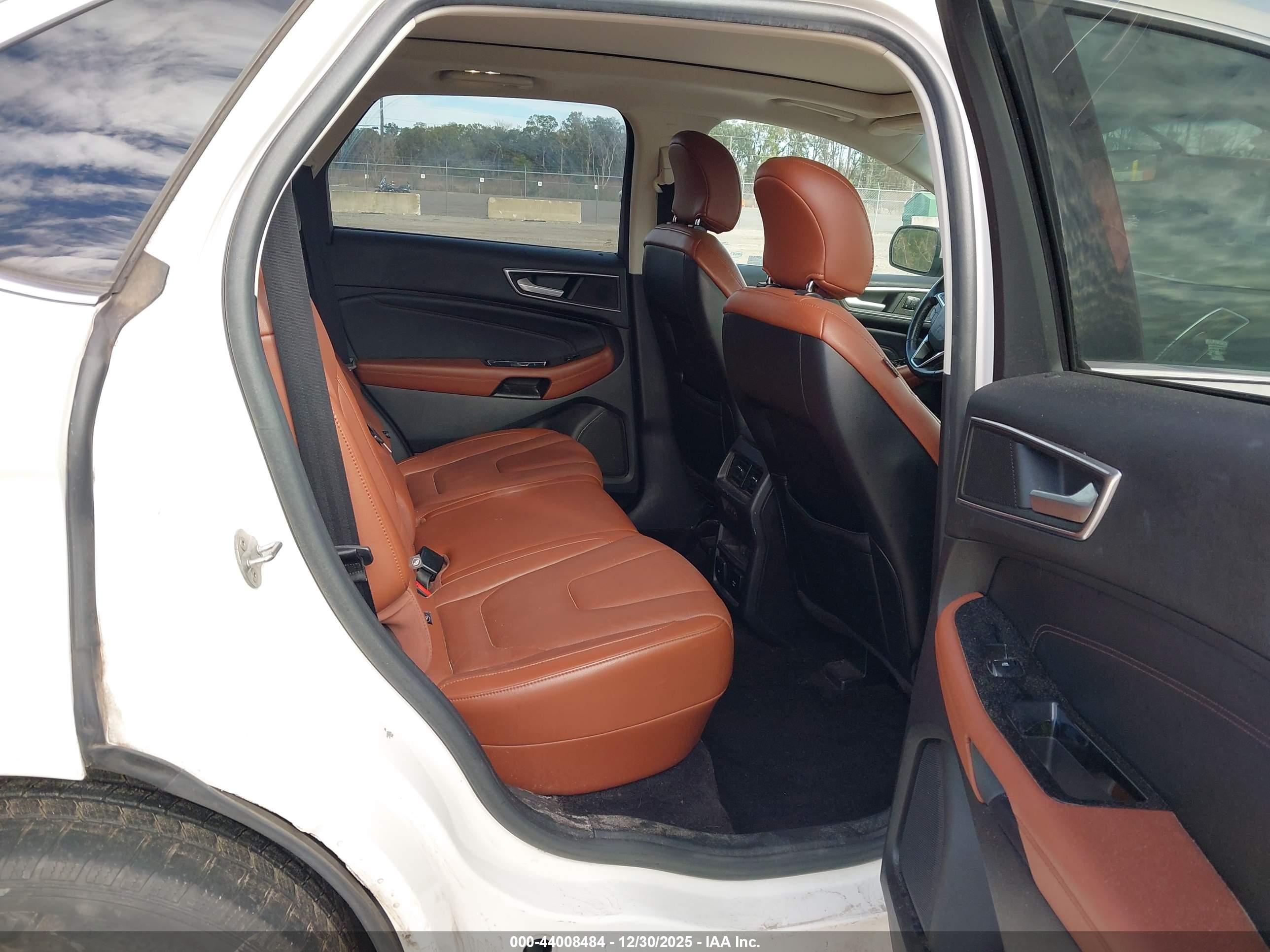 FORD EDGE image 8