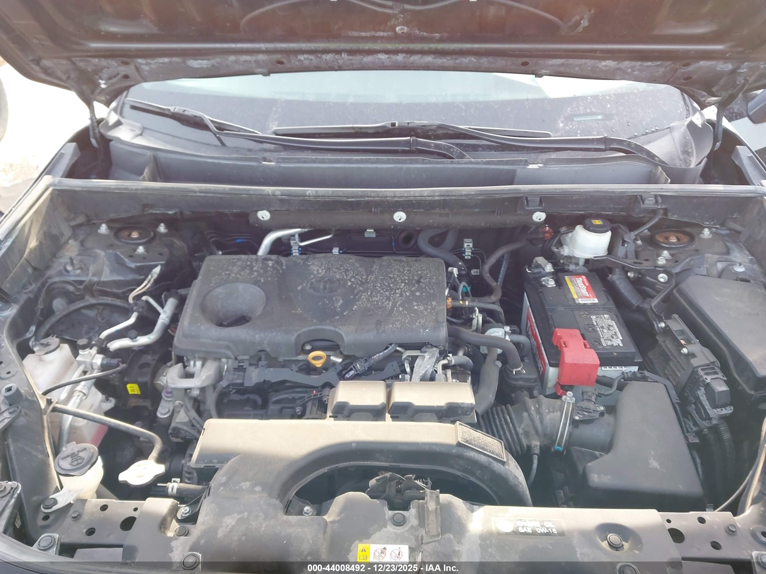 TOYOTA RAV4 image 10