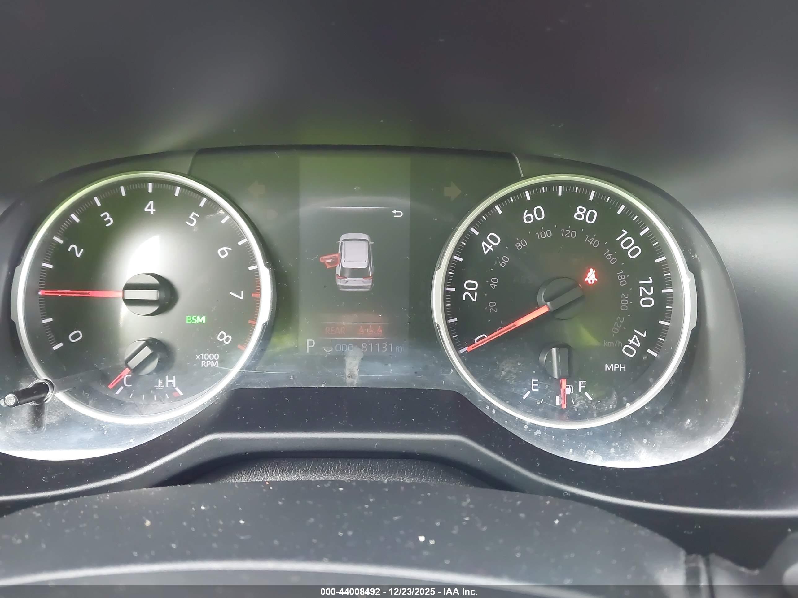 TOYOTA RAV4 image 7