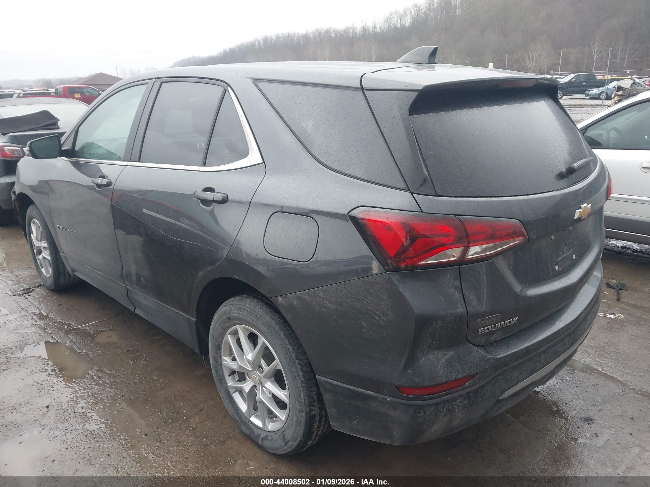 CHEVROLET EQUINOX image 3