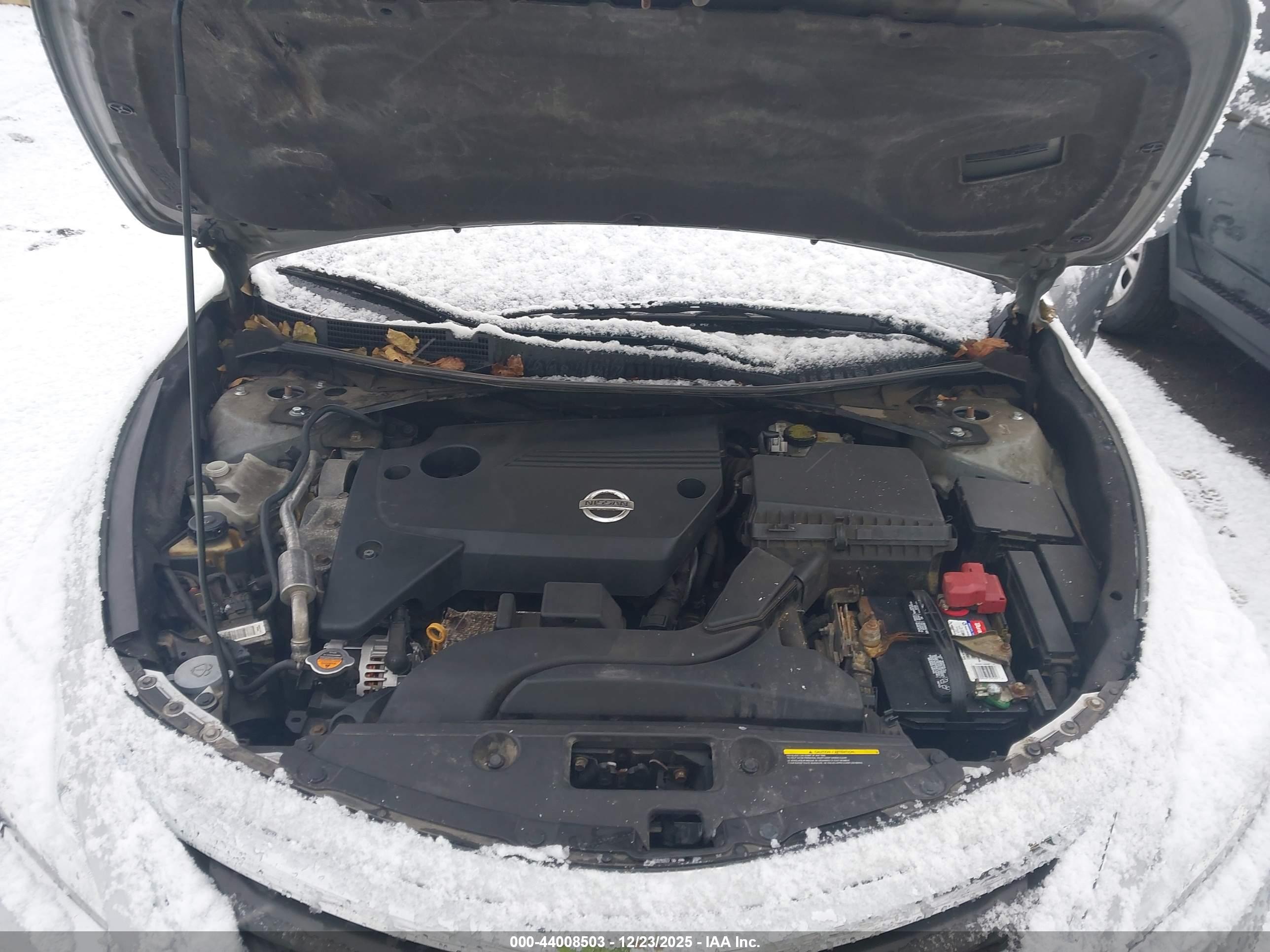 NISSAN ALTIMA image 10