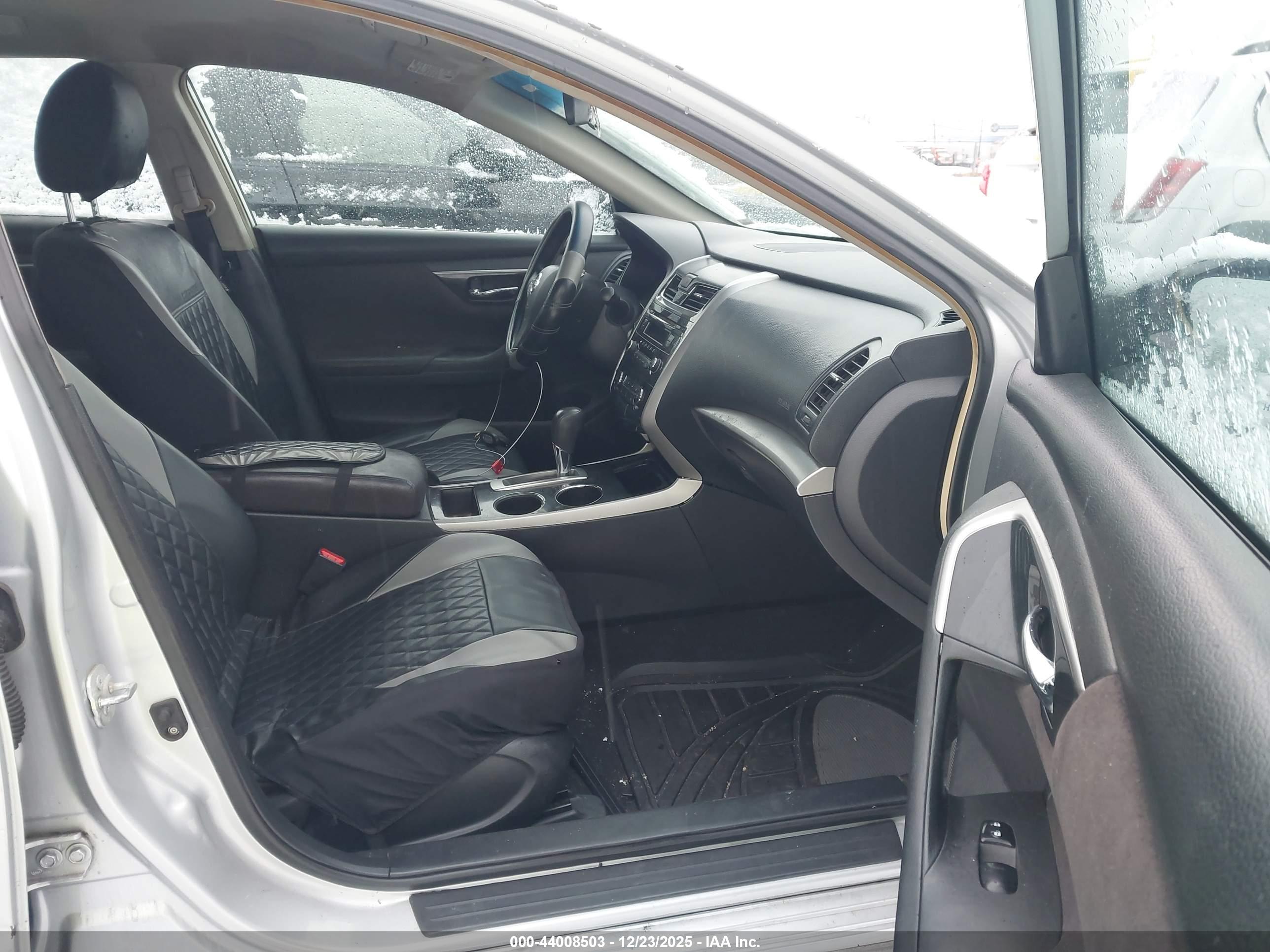 NISSAN ALTIMA image 5