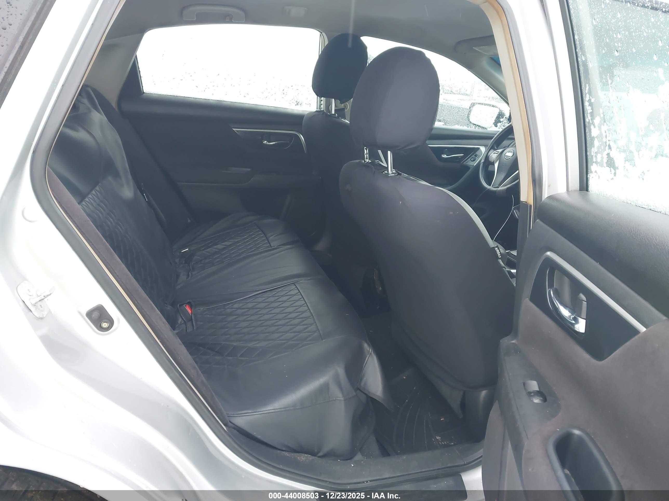 NISSAN ALTIMA image 8