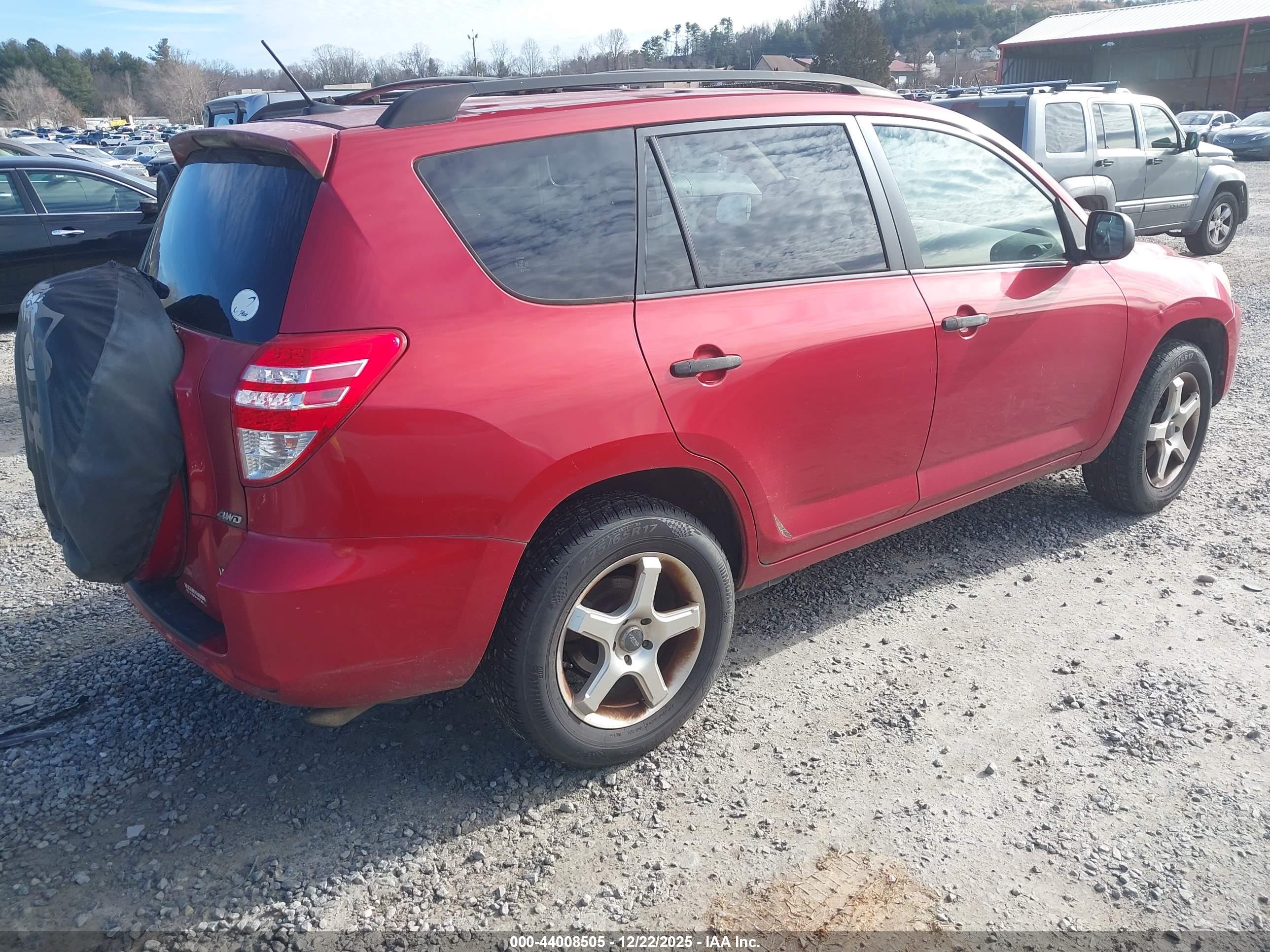 TOYOTA RAV4 image 4