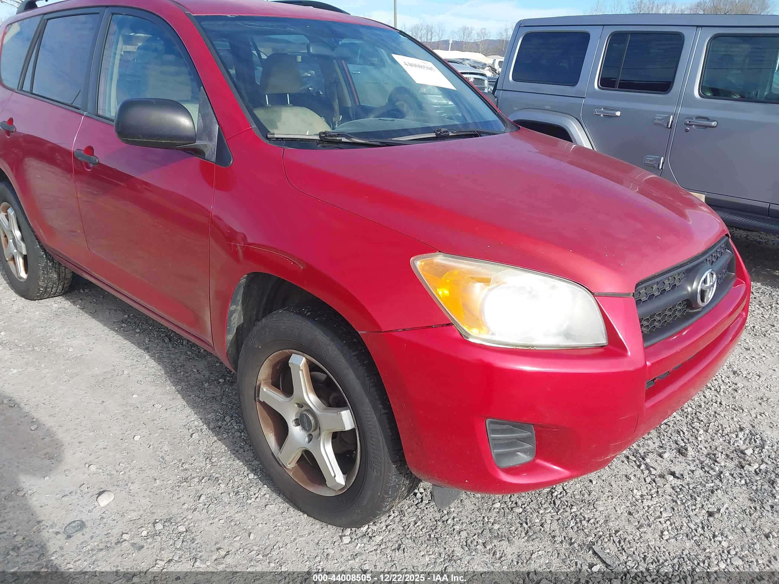 TOYOTA RAV4 image 6