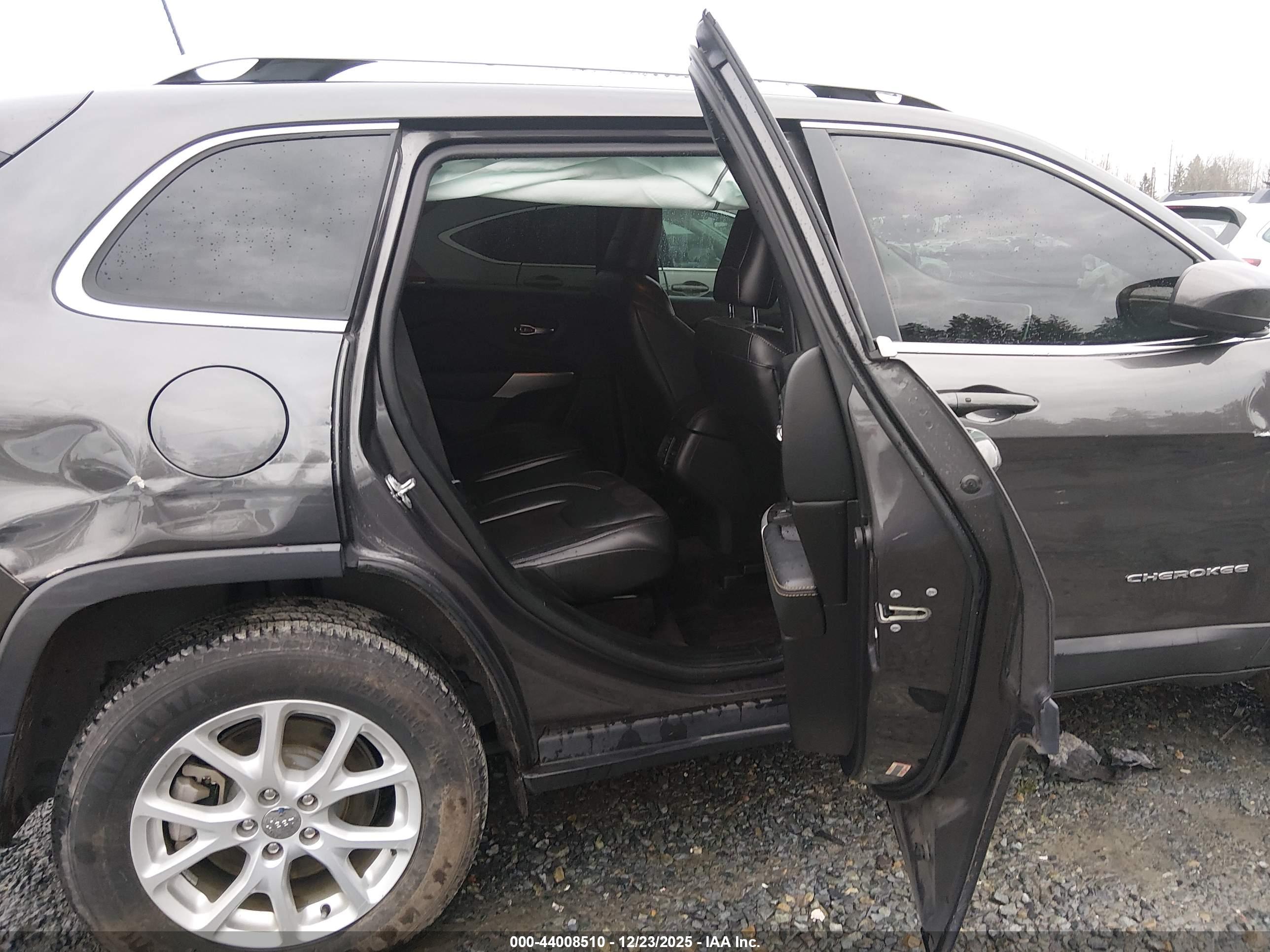 JEEP CHEROKEE image 8