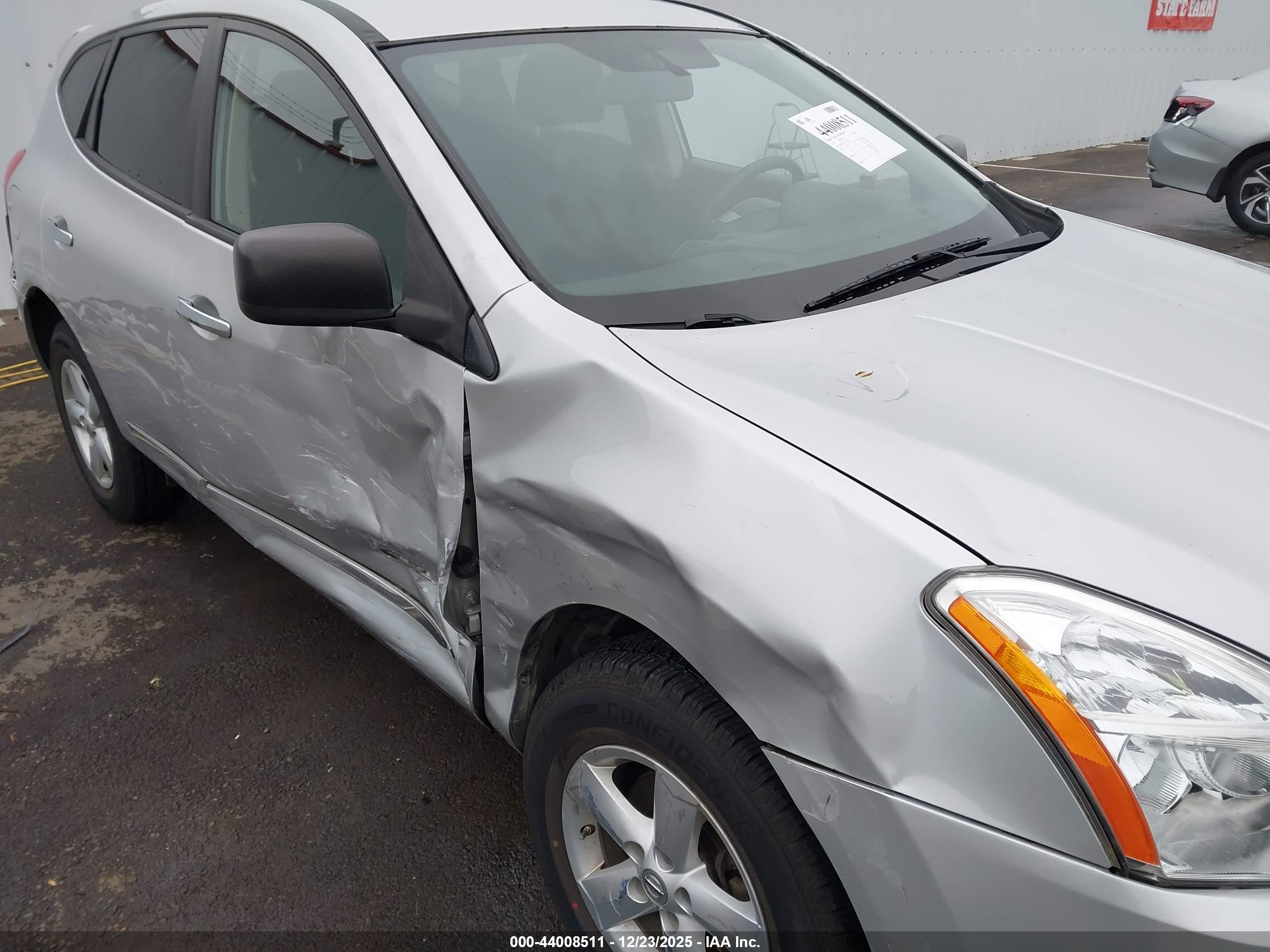 NISSAN ROGUE image 6