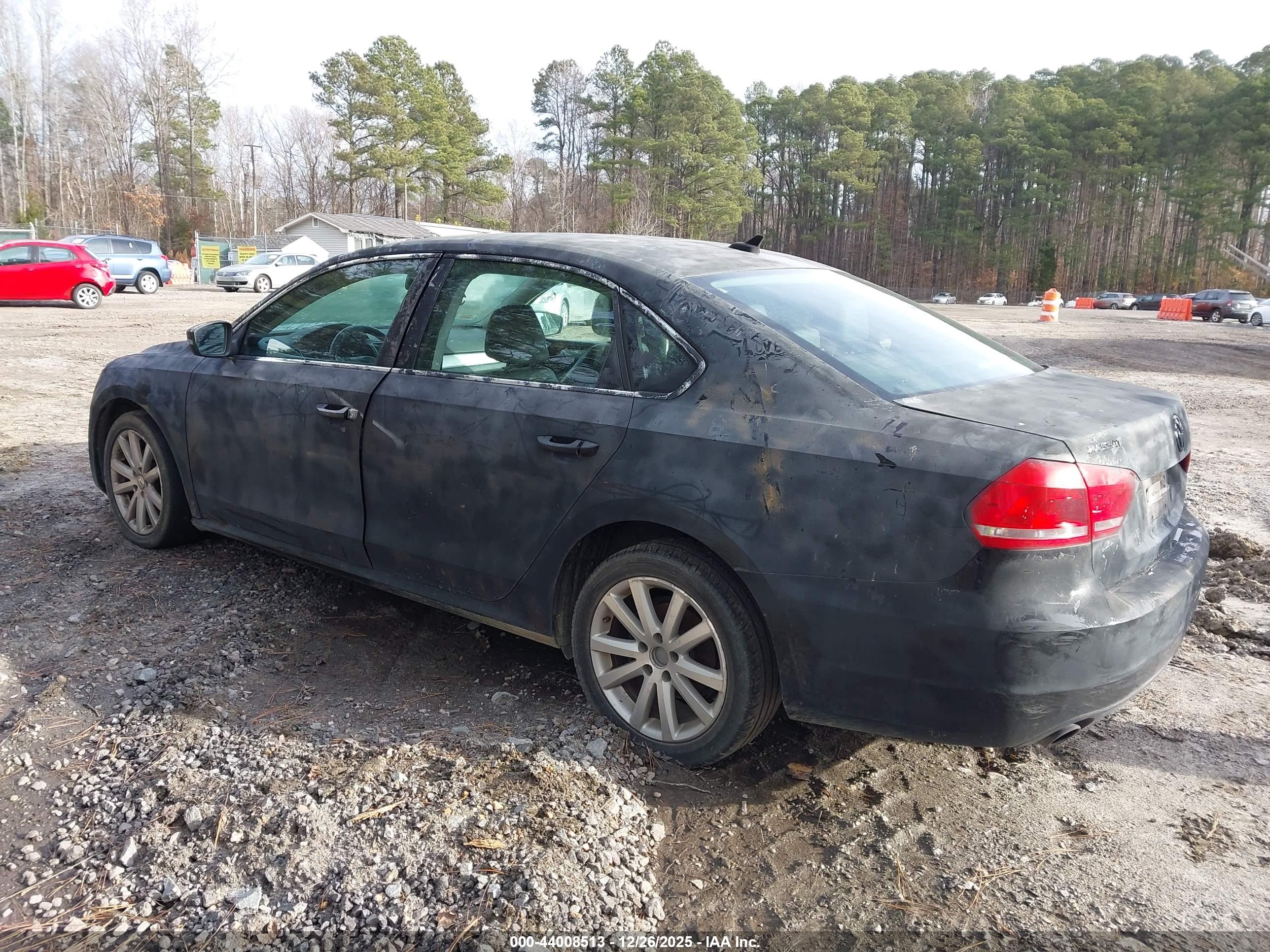 VOLKSWAGEN PASSAT image 3