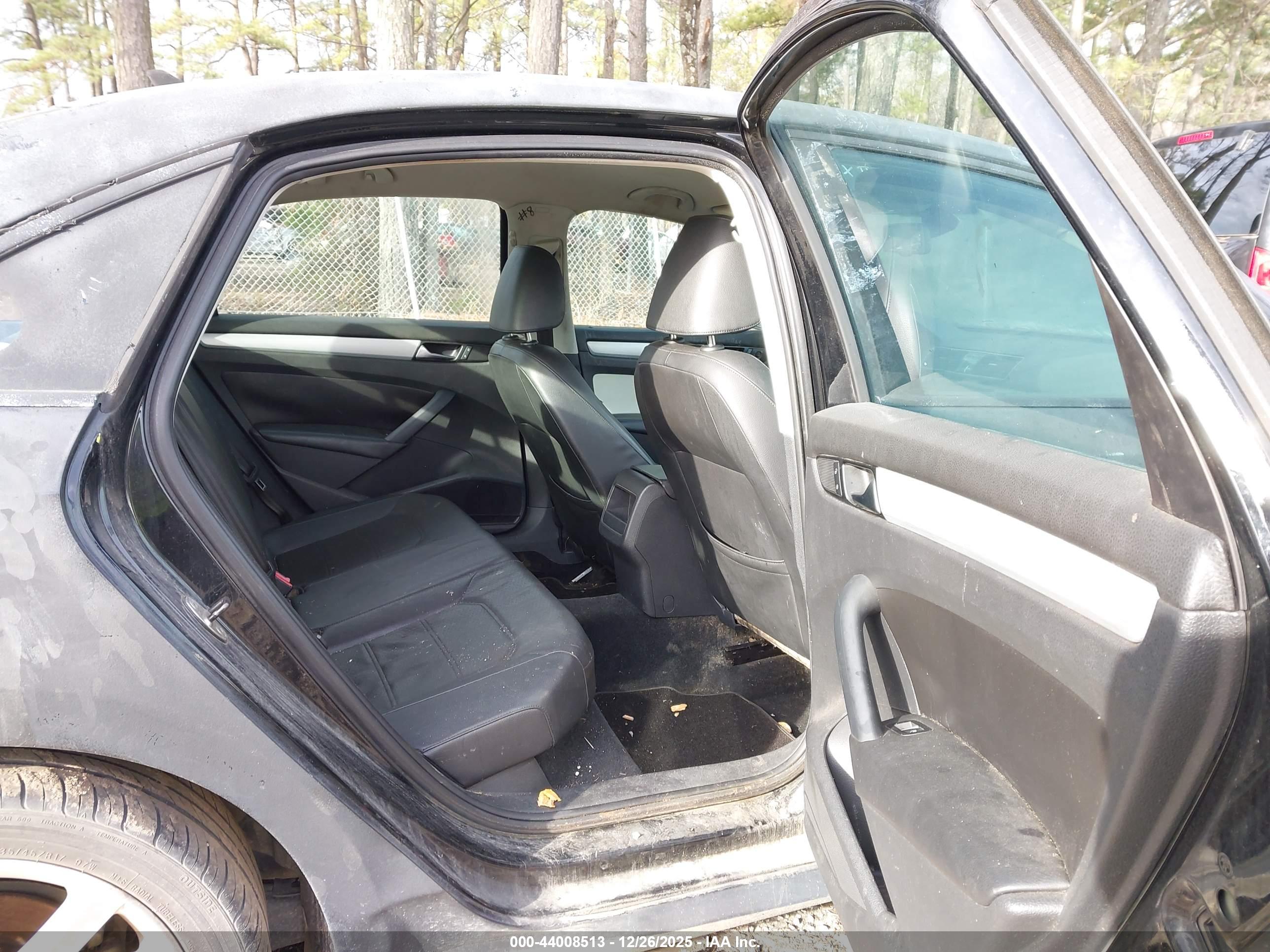 VOLKSWAGEN PASSAT image 8