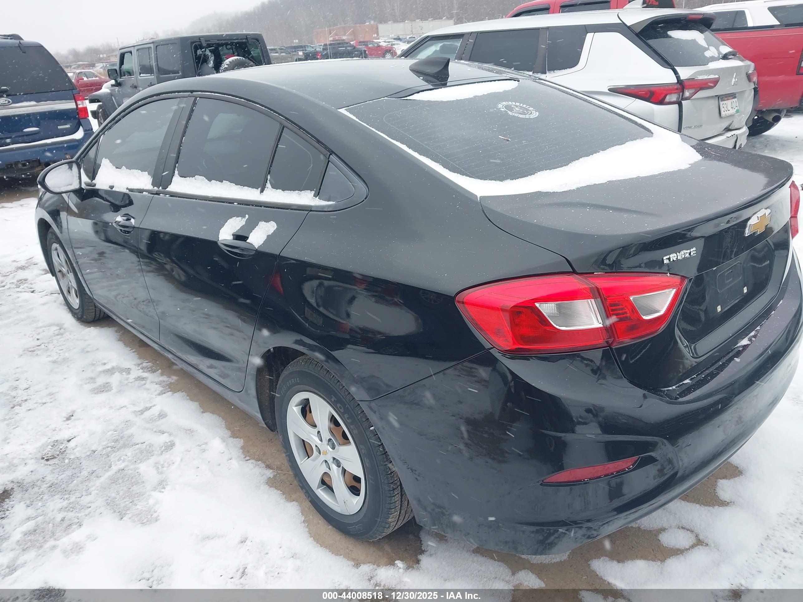 CHEVROLET CRUZE image 3