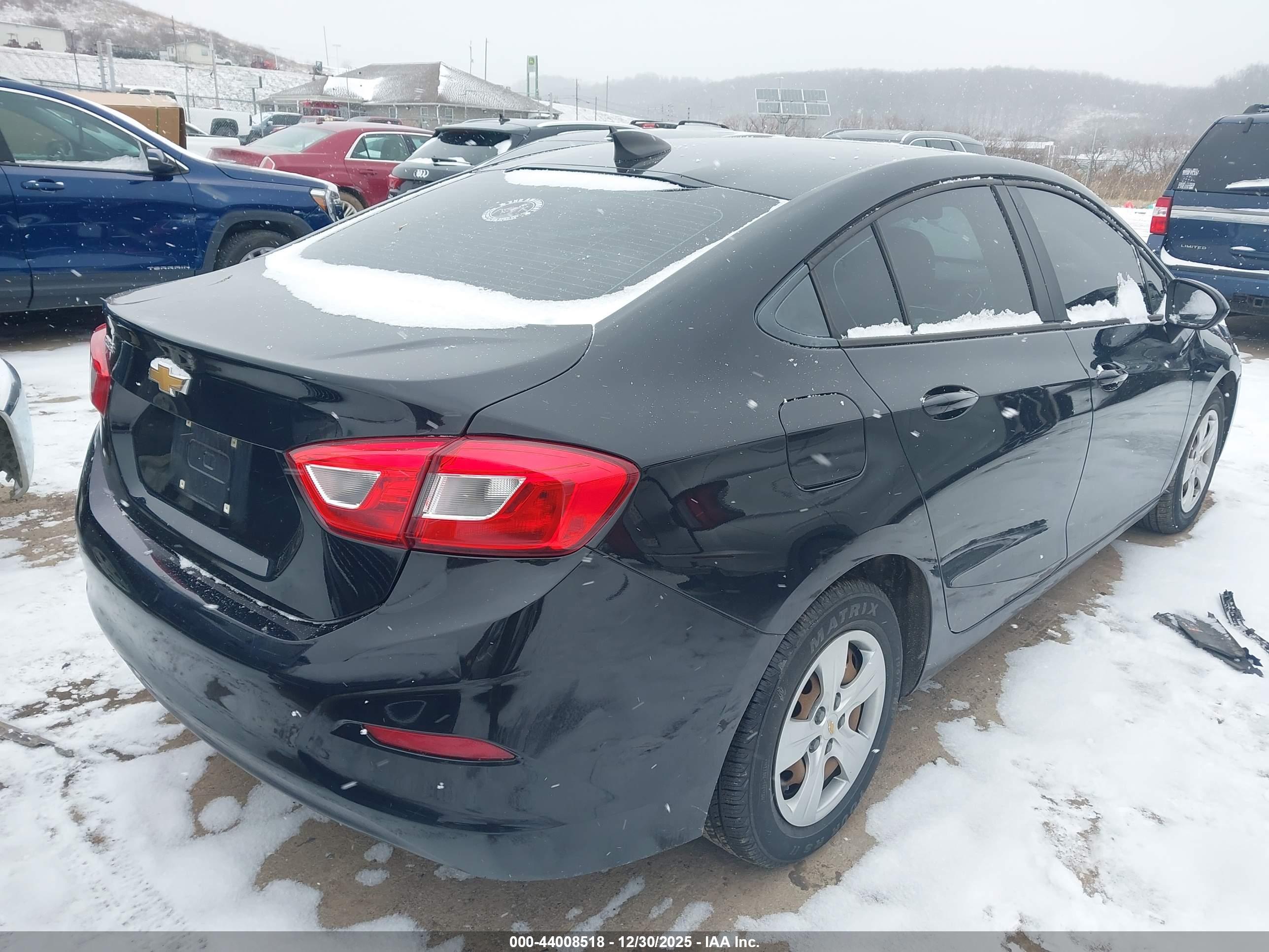 CHEVROLET CRUZE image 4