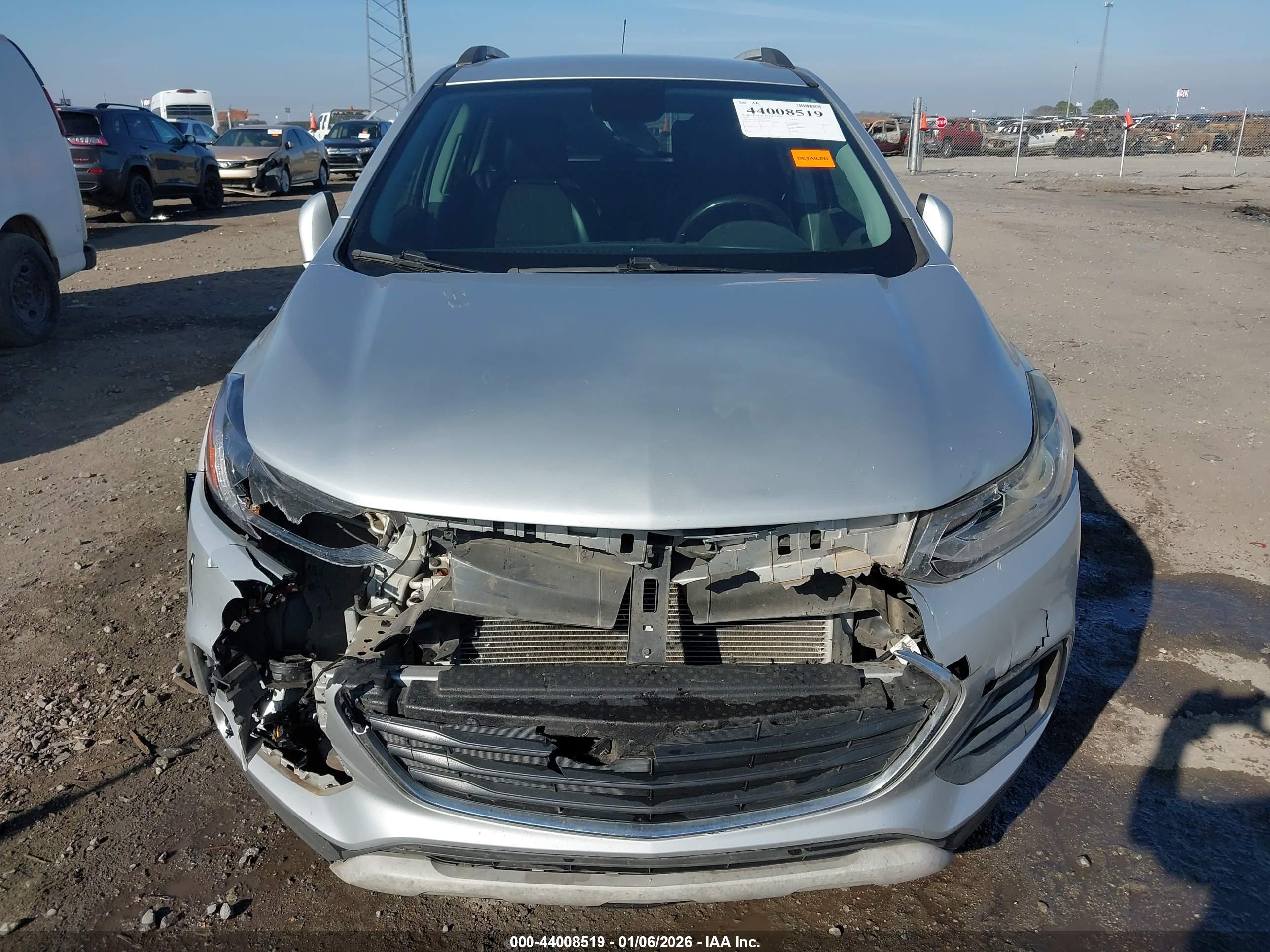 CHEVROLET TRAX image 6