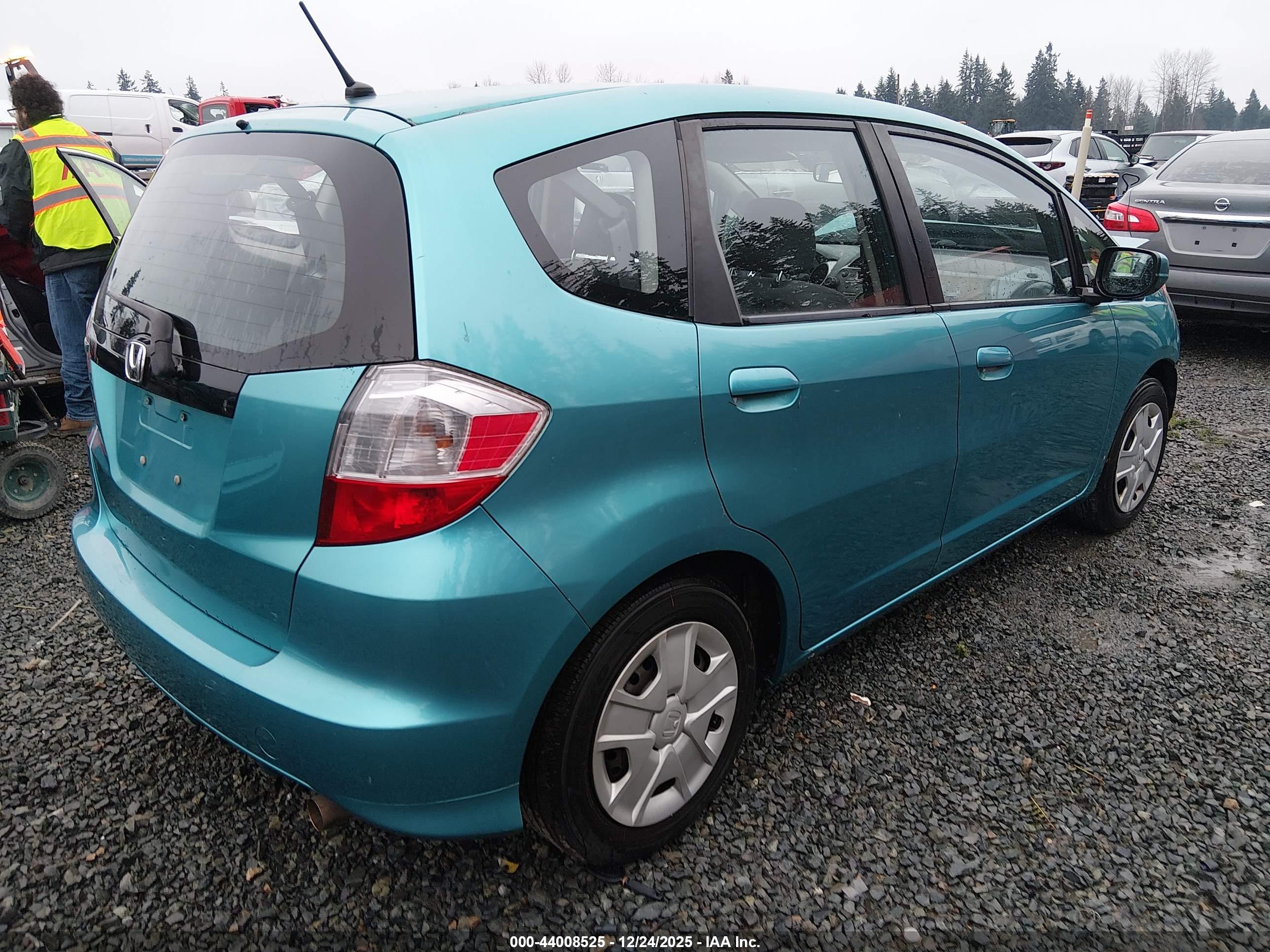 HONDA FIT image 4
