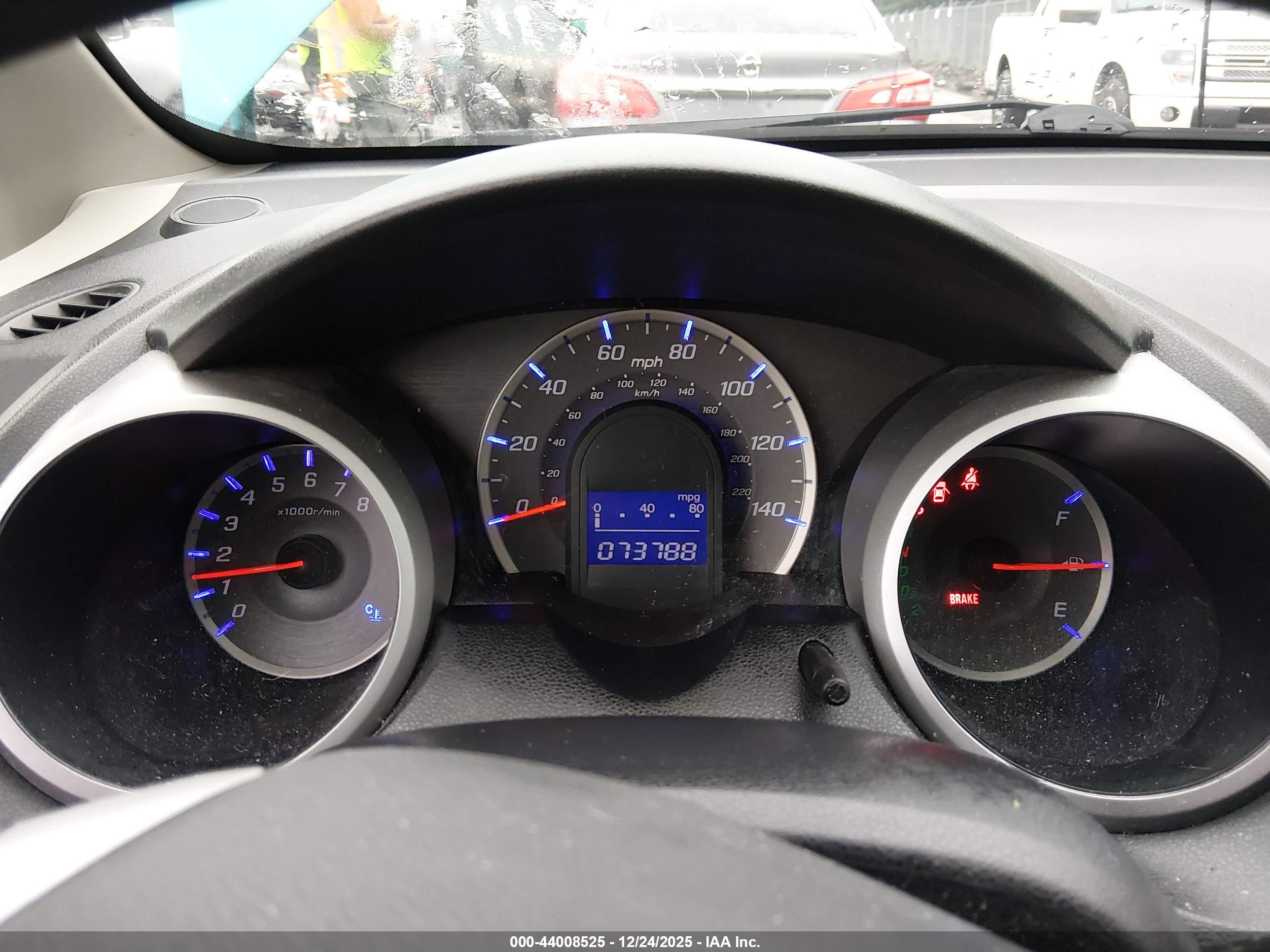 HONDA FIT image 7