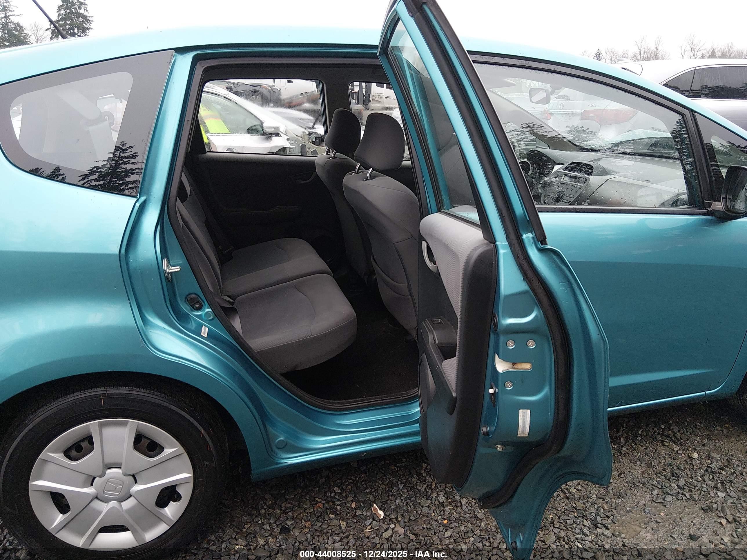 HONDA FIT image 8