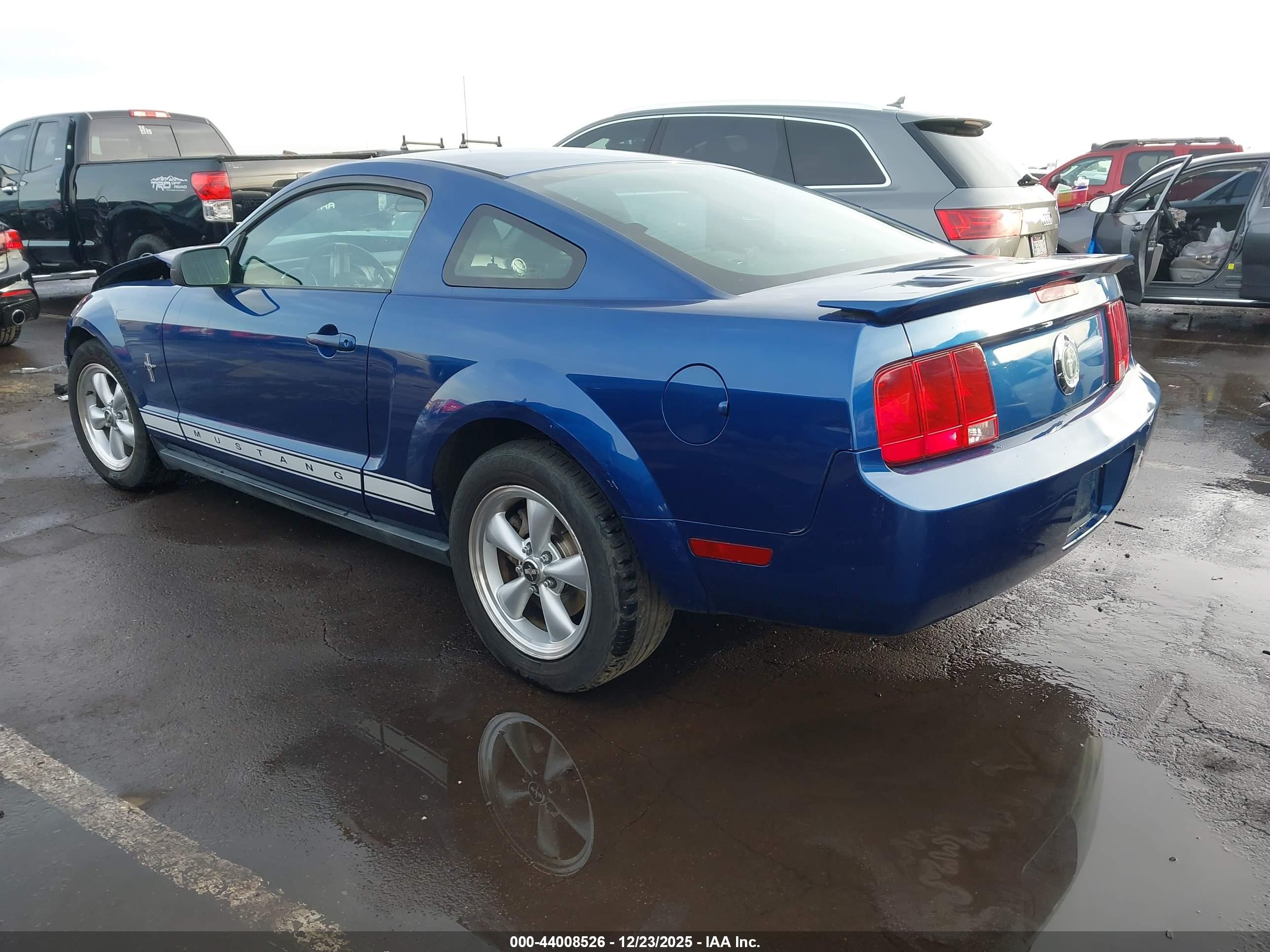FORD MUSTANG image 3