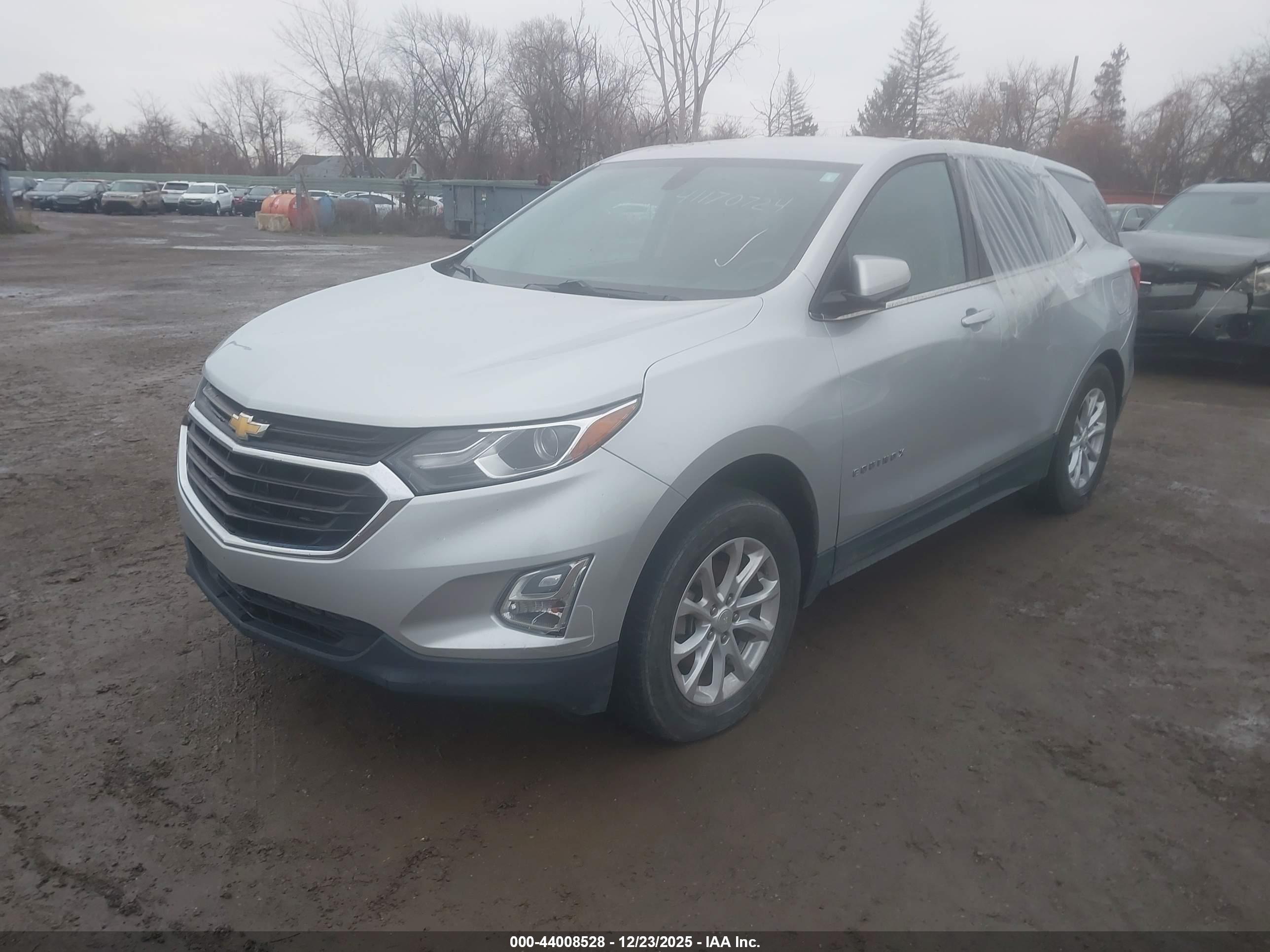 CHEVROLET EQUINOX image 2