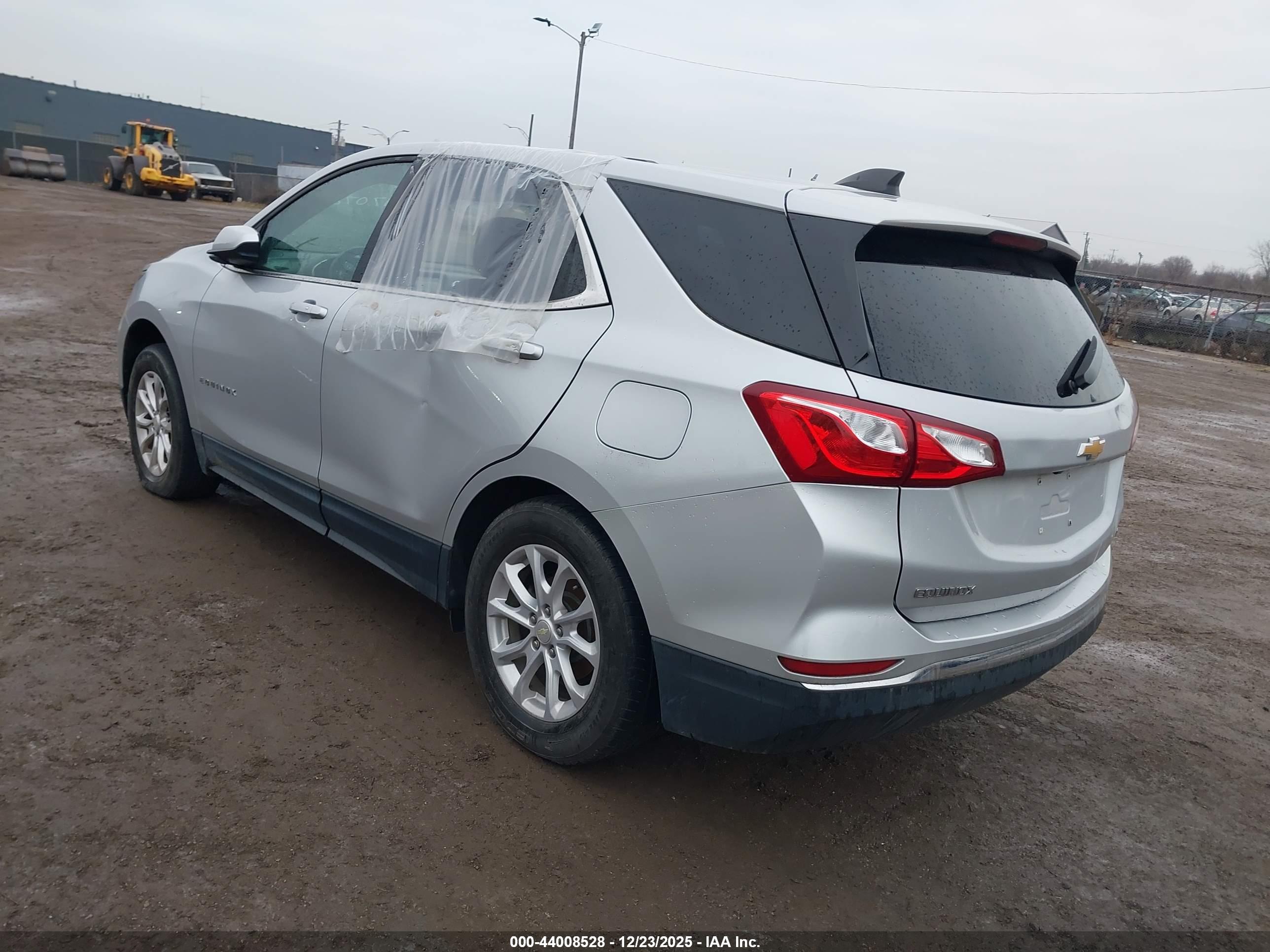 CHEVROLET EQUINOX image 3
