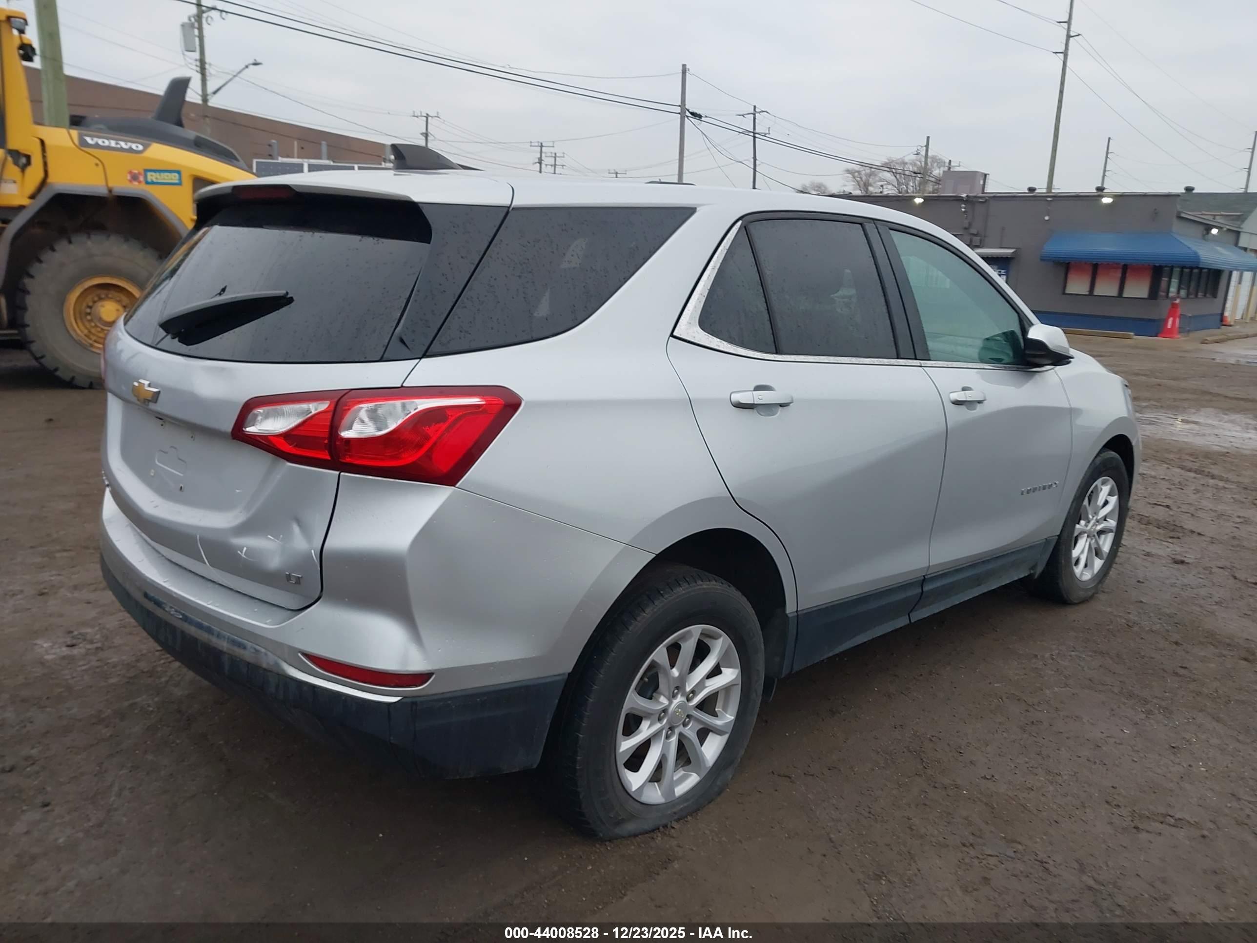 CHEVROLET EQUINOX image 4