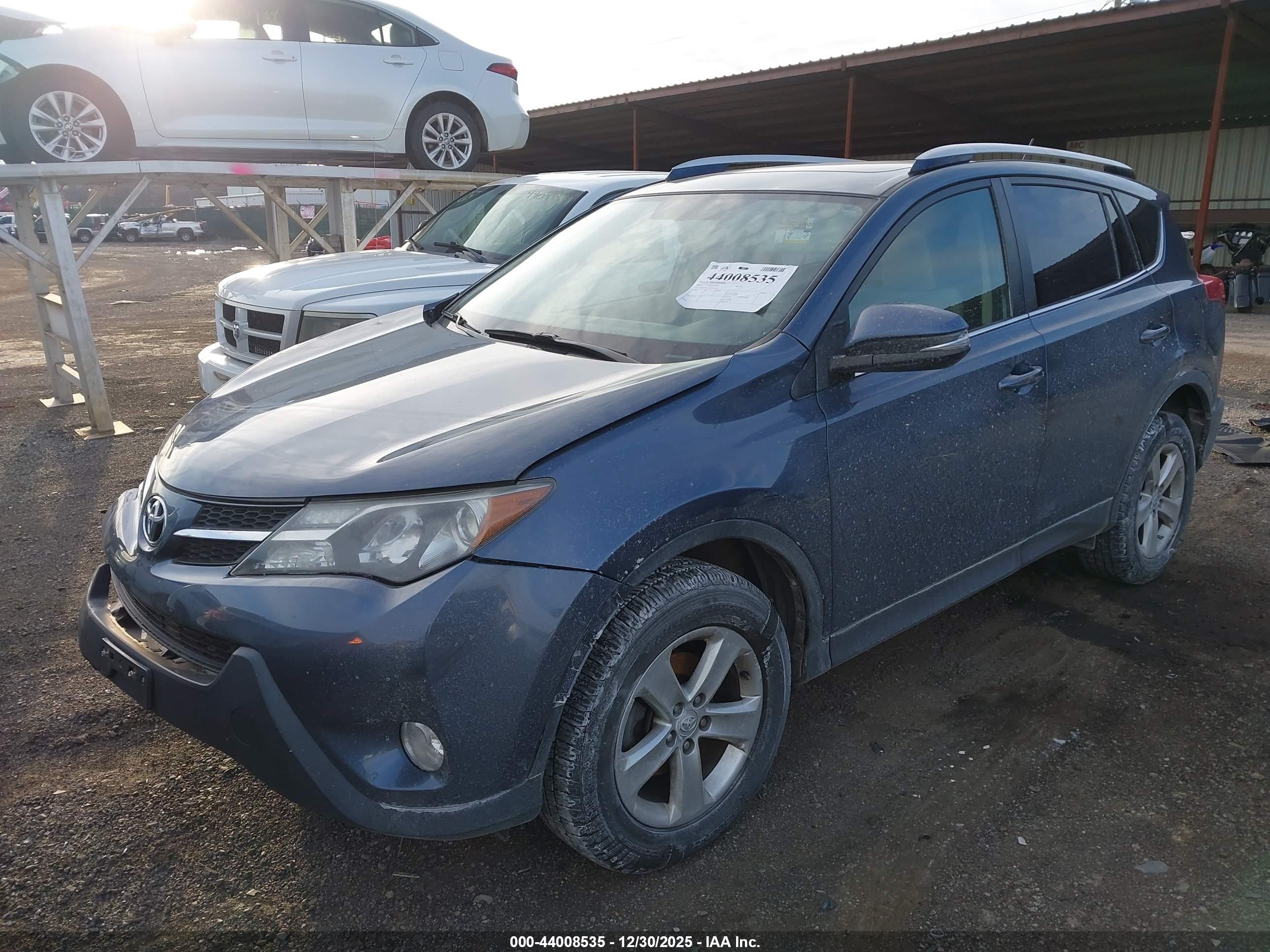 TOYOTA RAV4 image 2