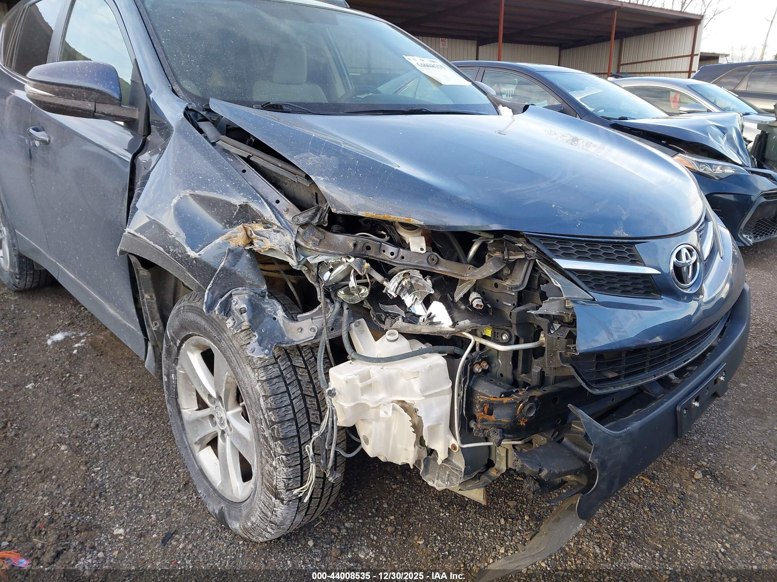 TOYOTA RAV4 image 6