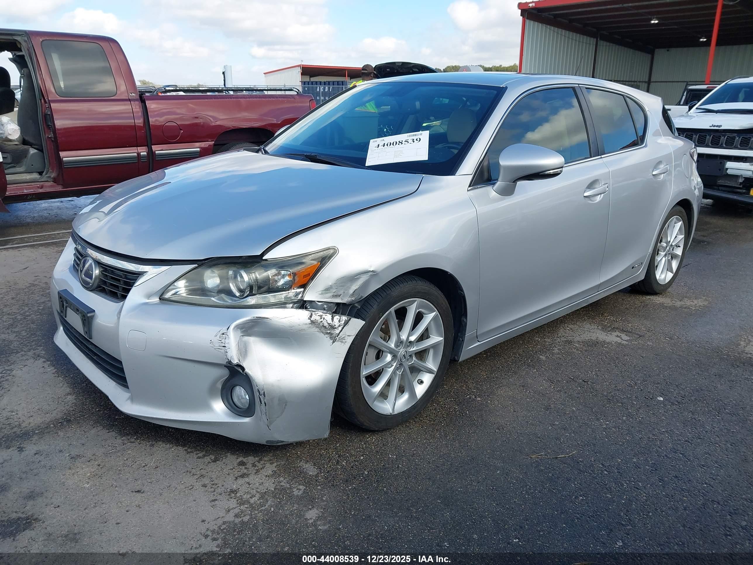 LEXUS CT image 2