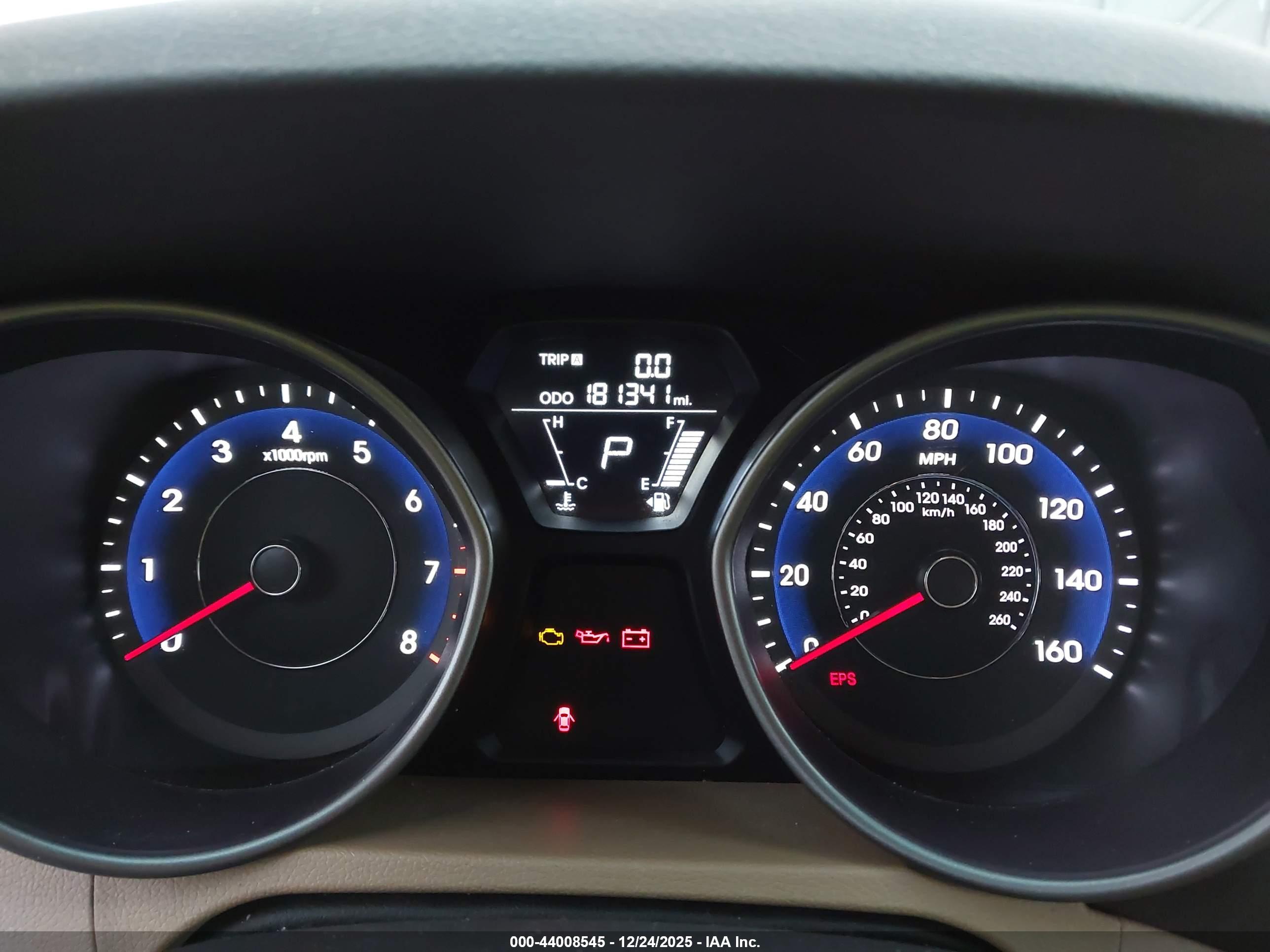 HYUNDAI ELANTRA image 7