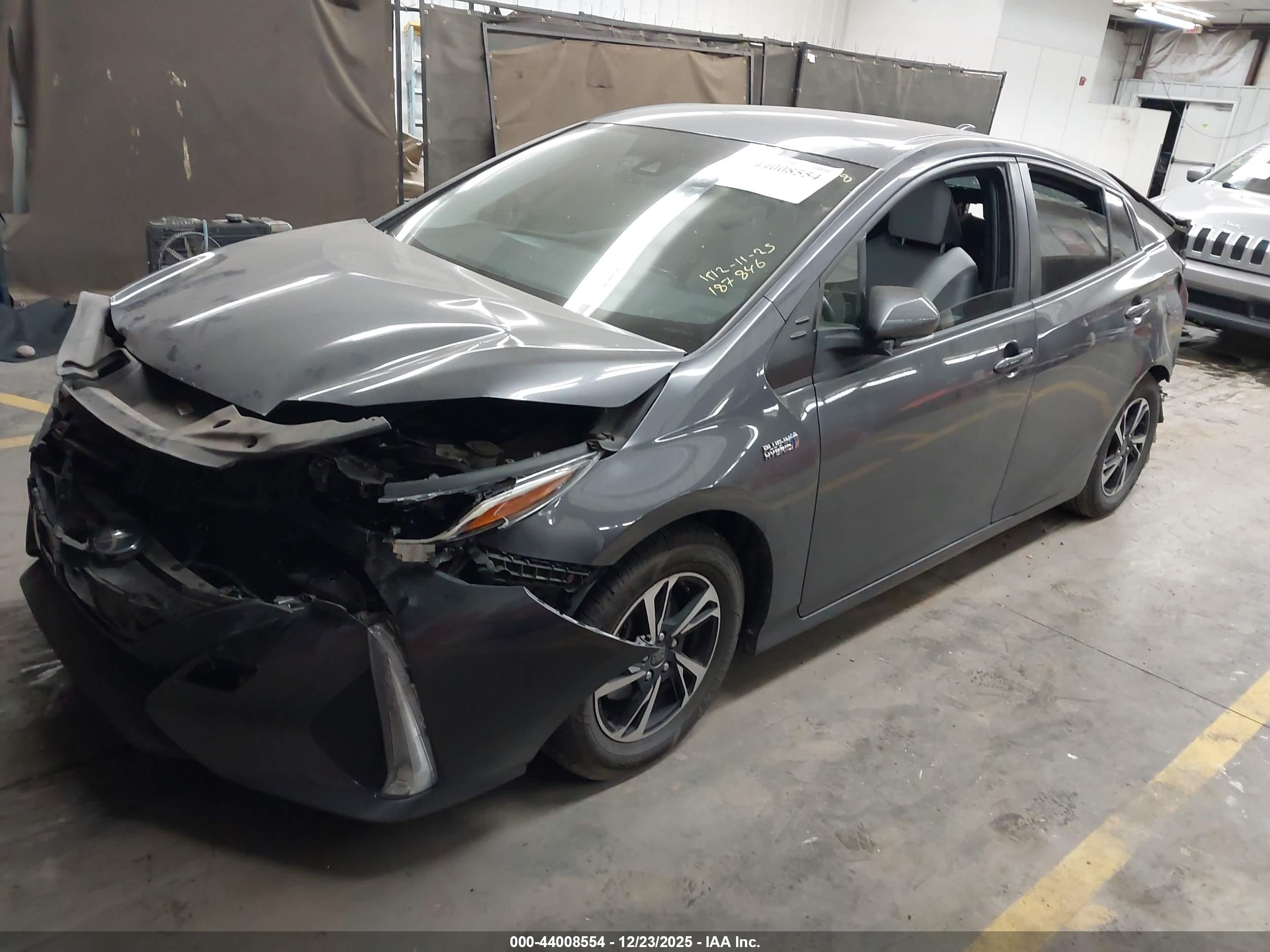TOYOTA PRIUS image 2