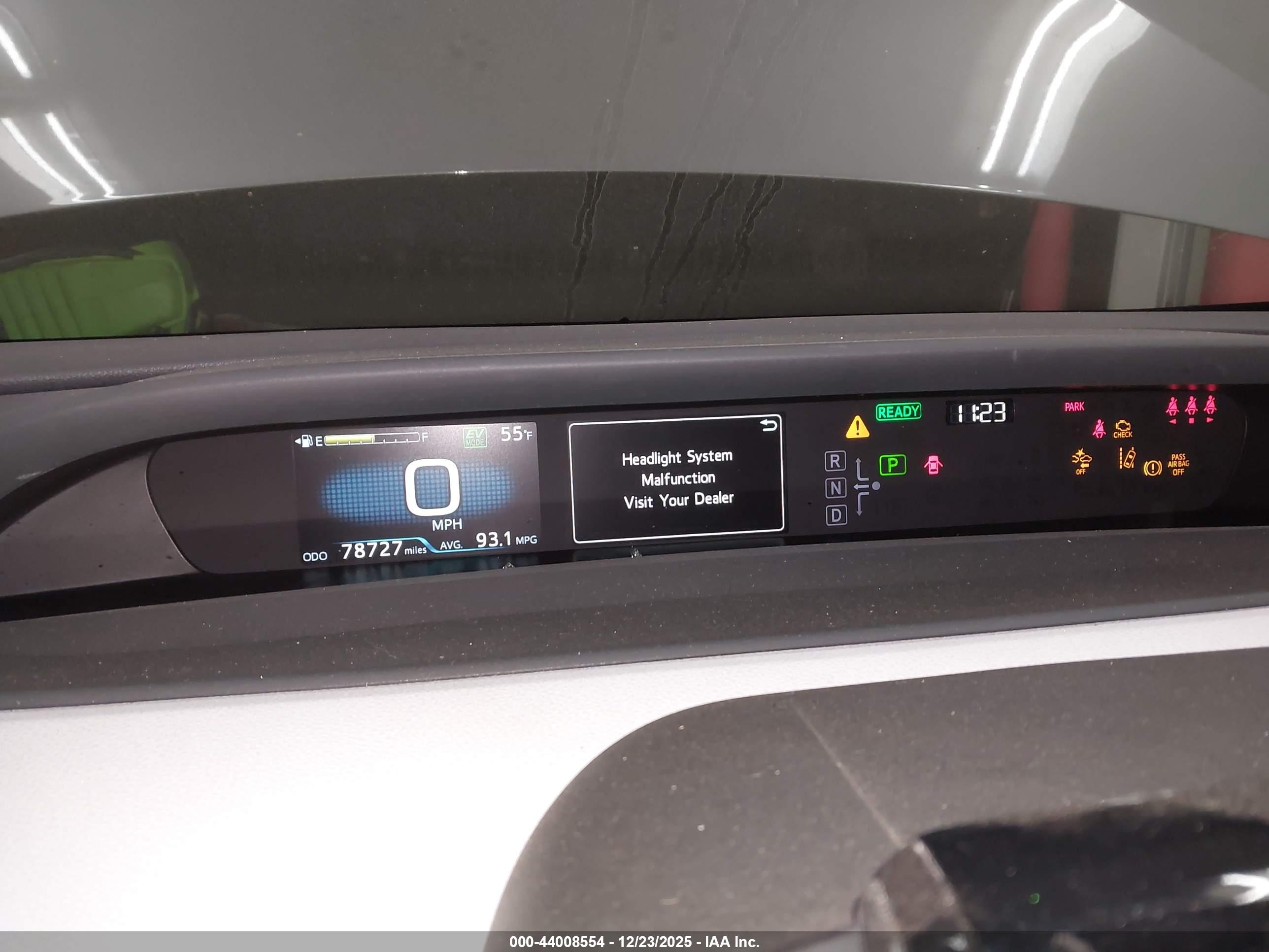 TOYOTA PRIUS image 7