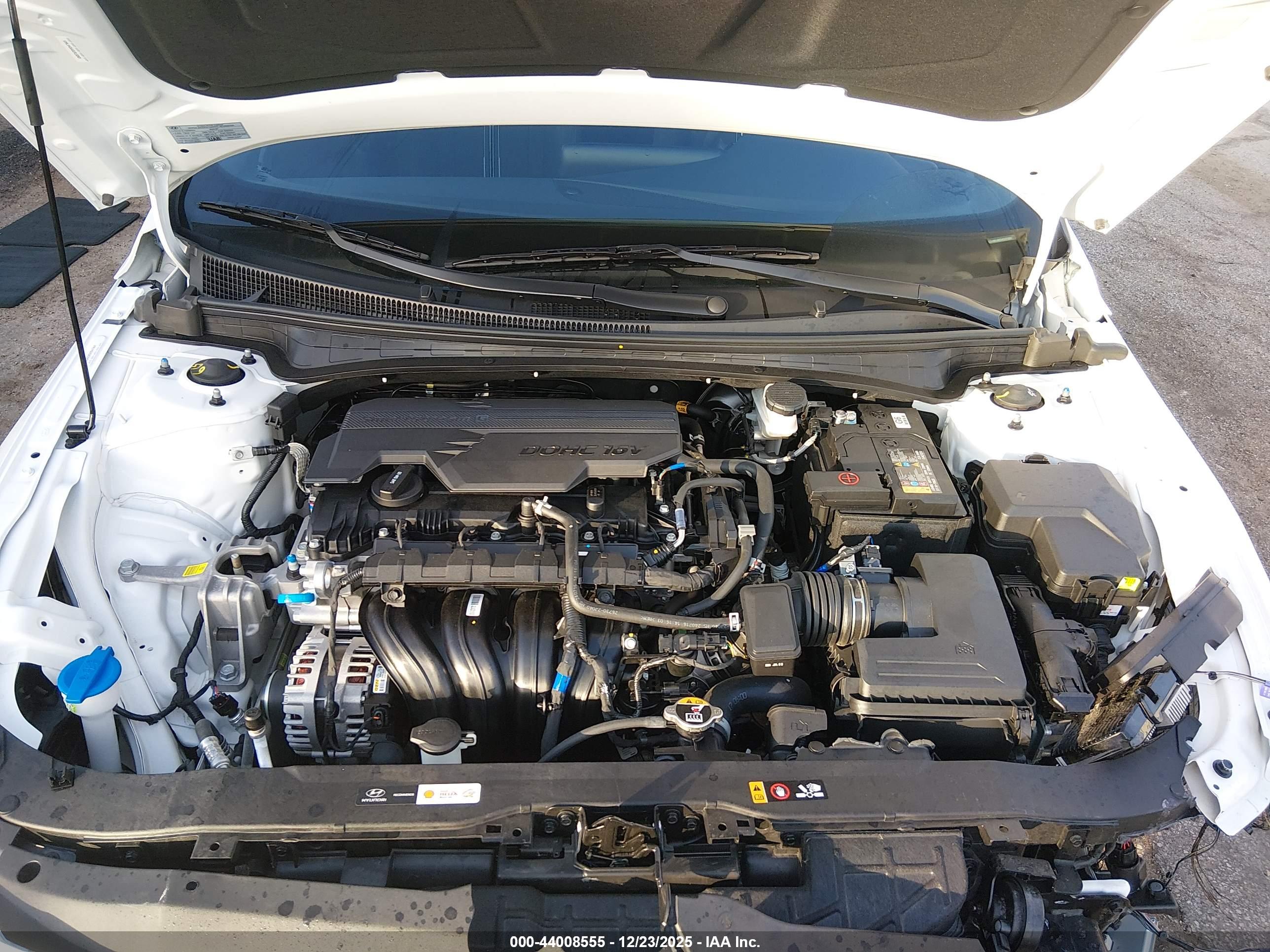 HYUNDAI ELANTRA image 10