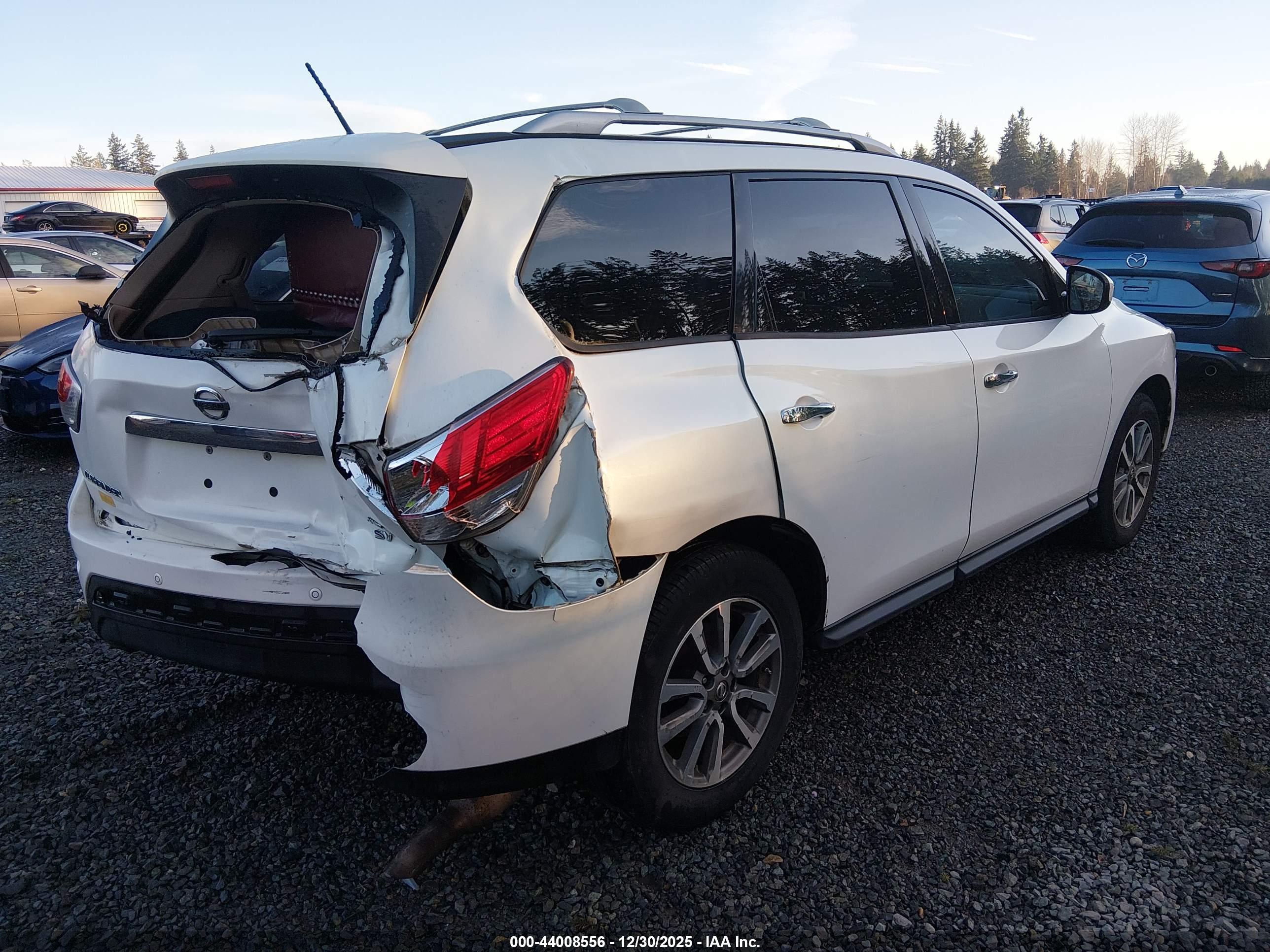 NISSAN PATHFINDER image 4