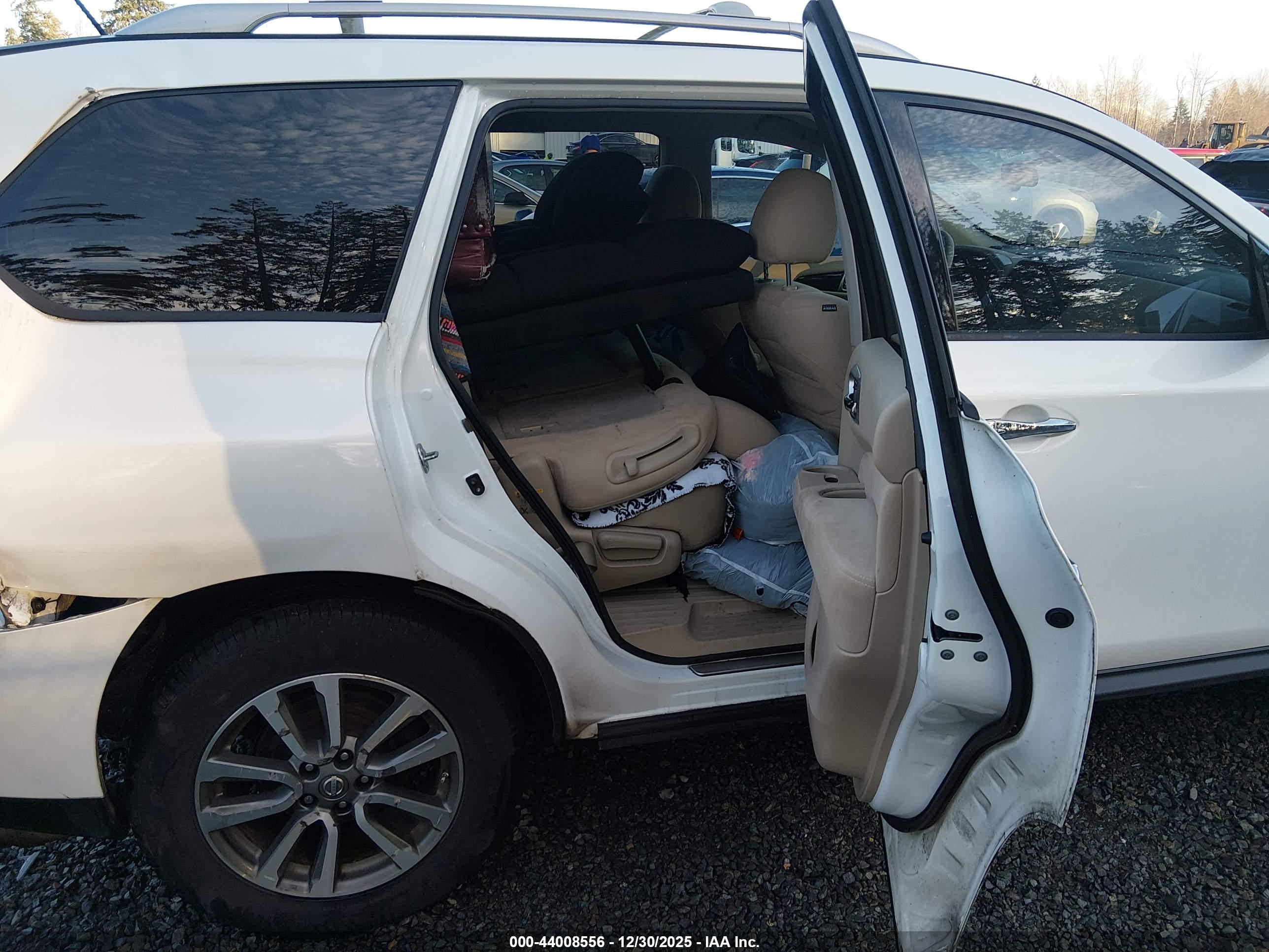 NISSAN PATHFINDER image 8