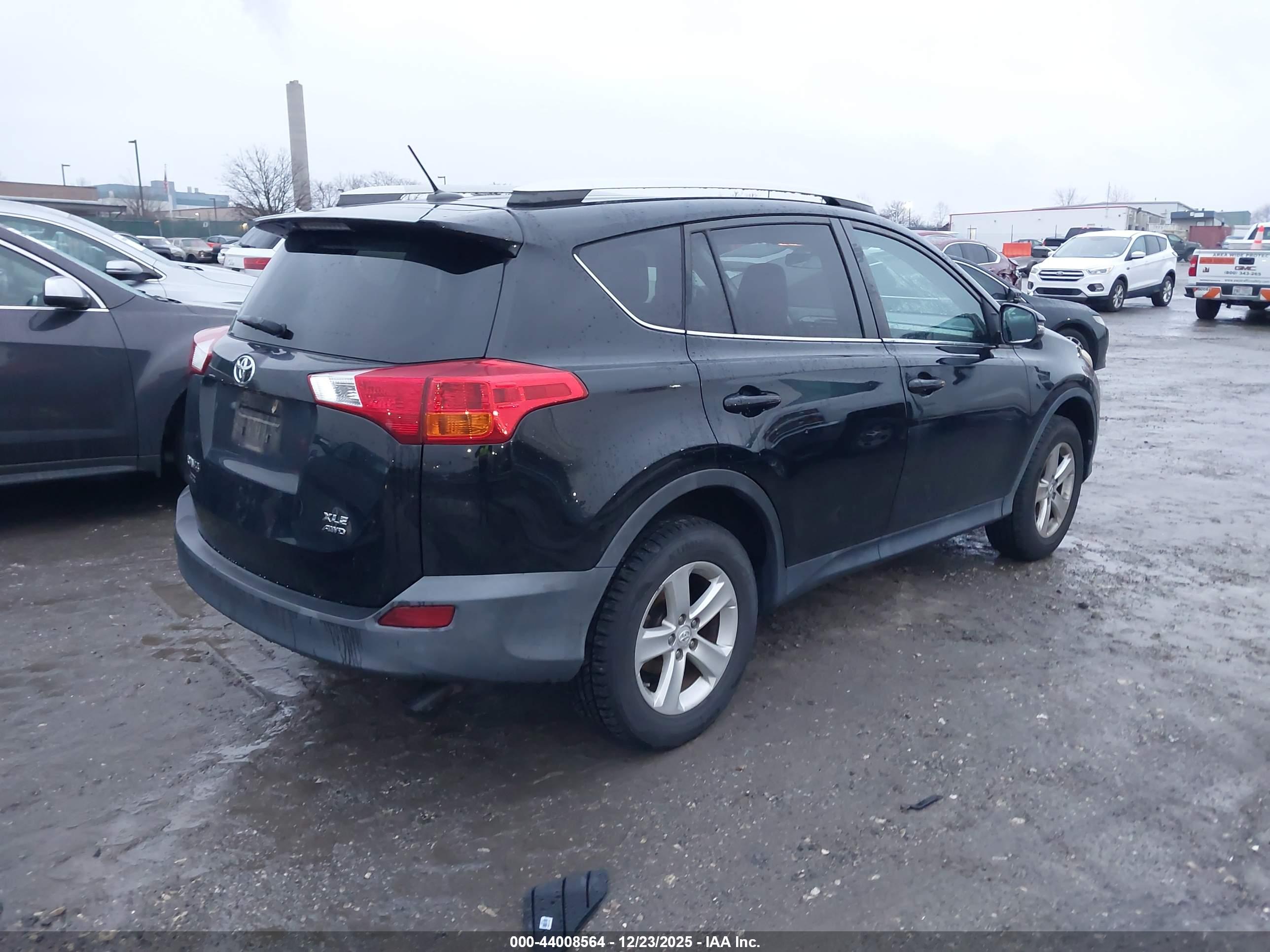 TOYOTA RAV4 image 4