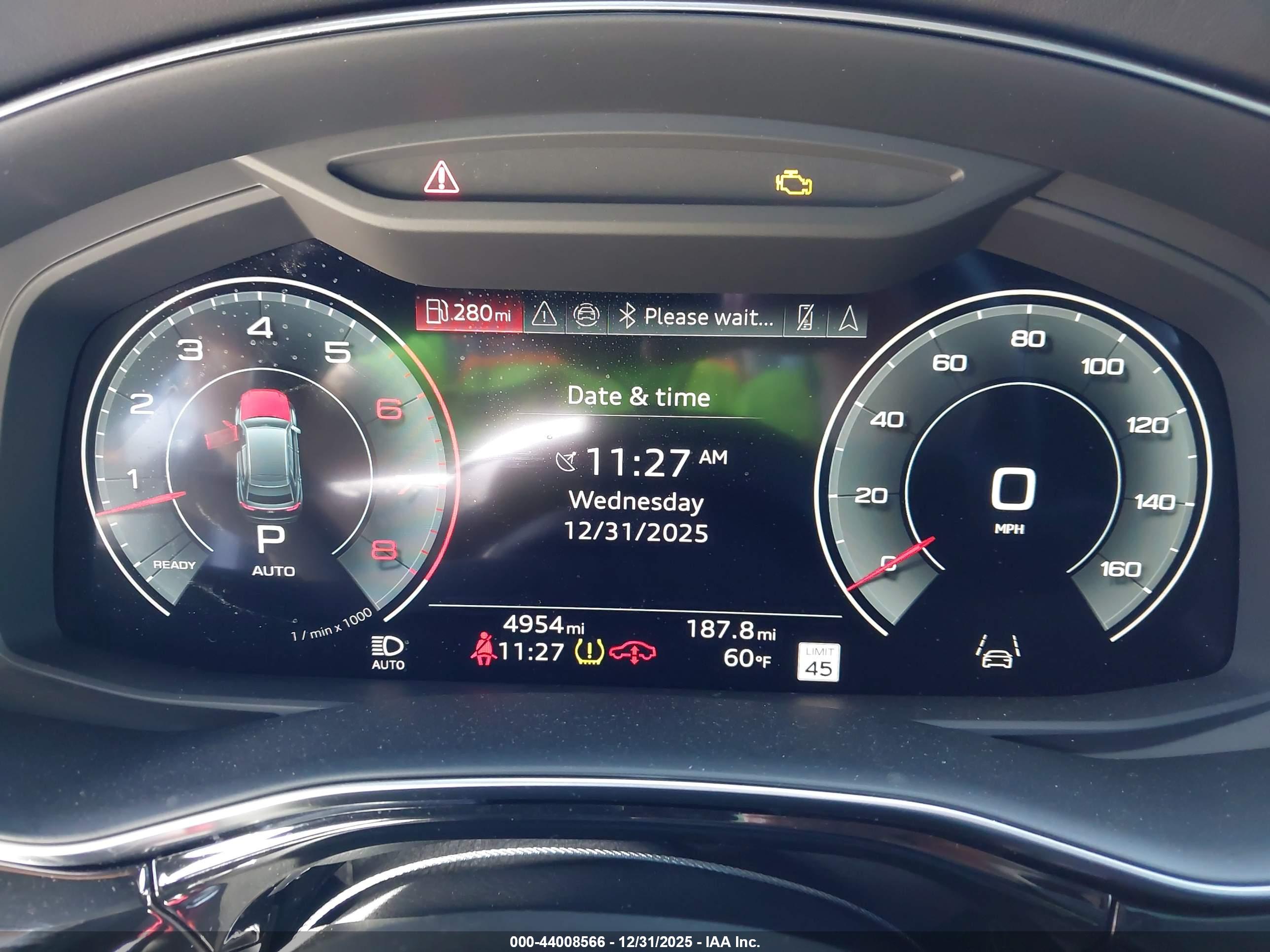 AUDI Q8 image 7