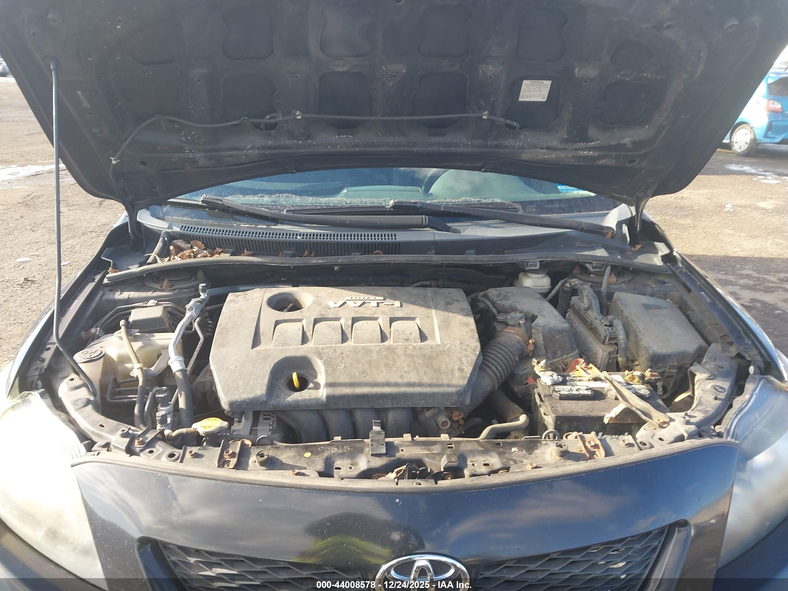 TOYOTA COROLLA image 10