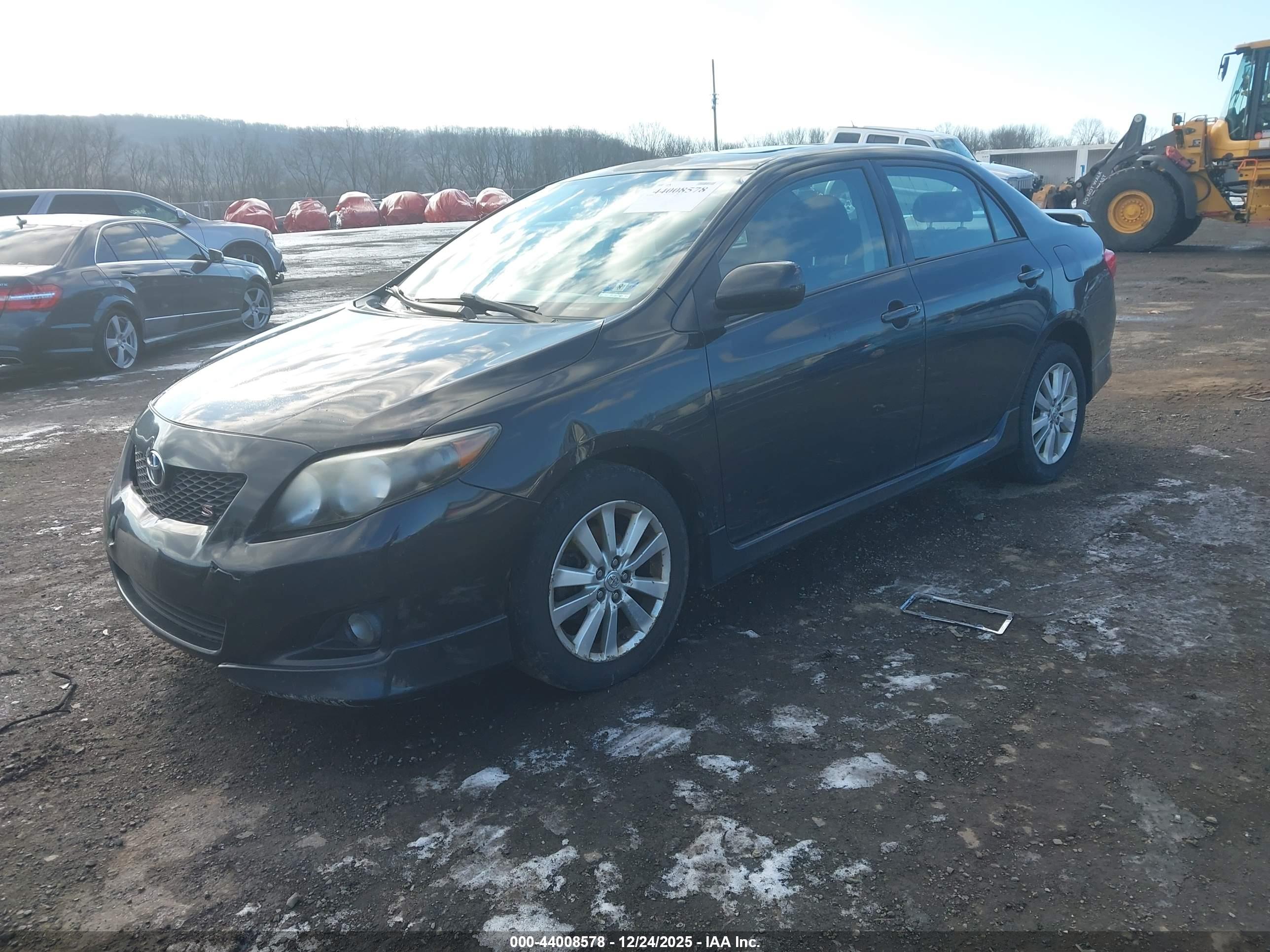 TOYOTA COROLLA image 2
