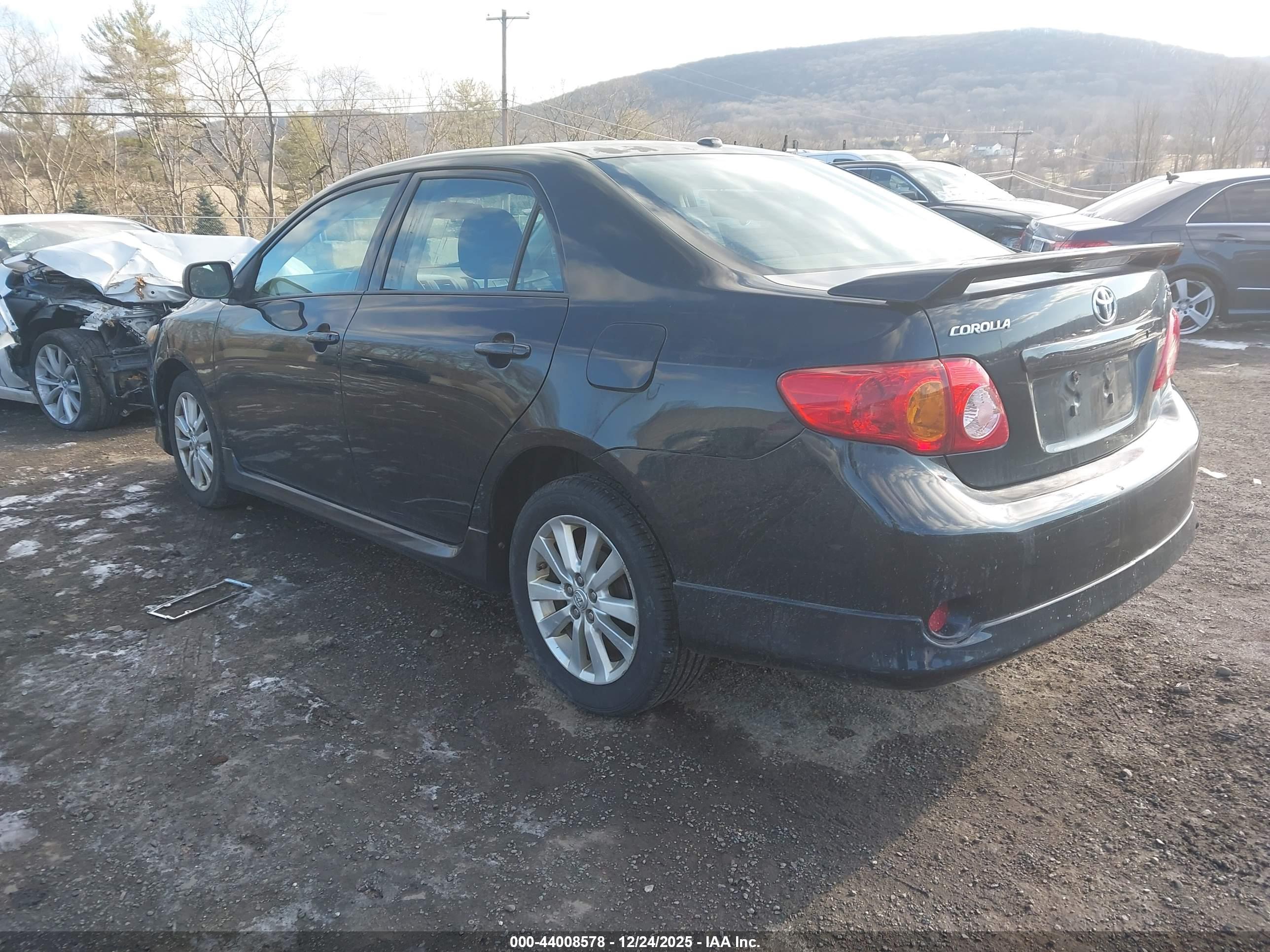 TOYOTA COROLLA image 3