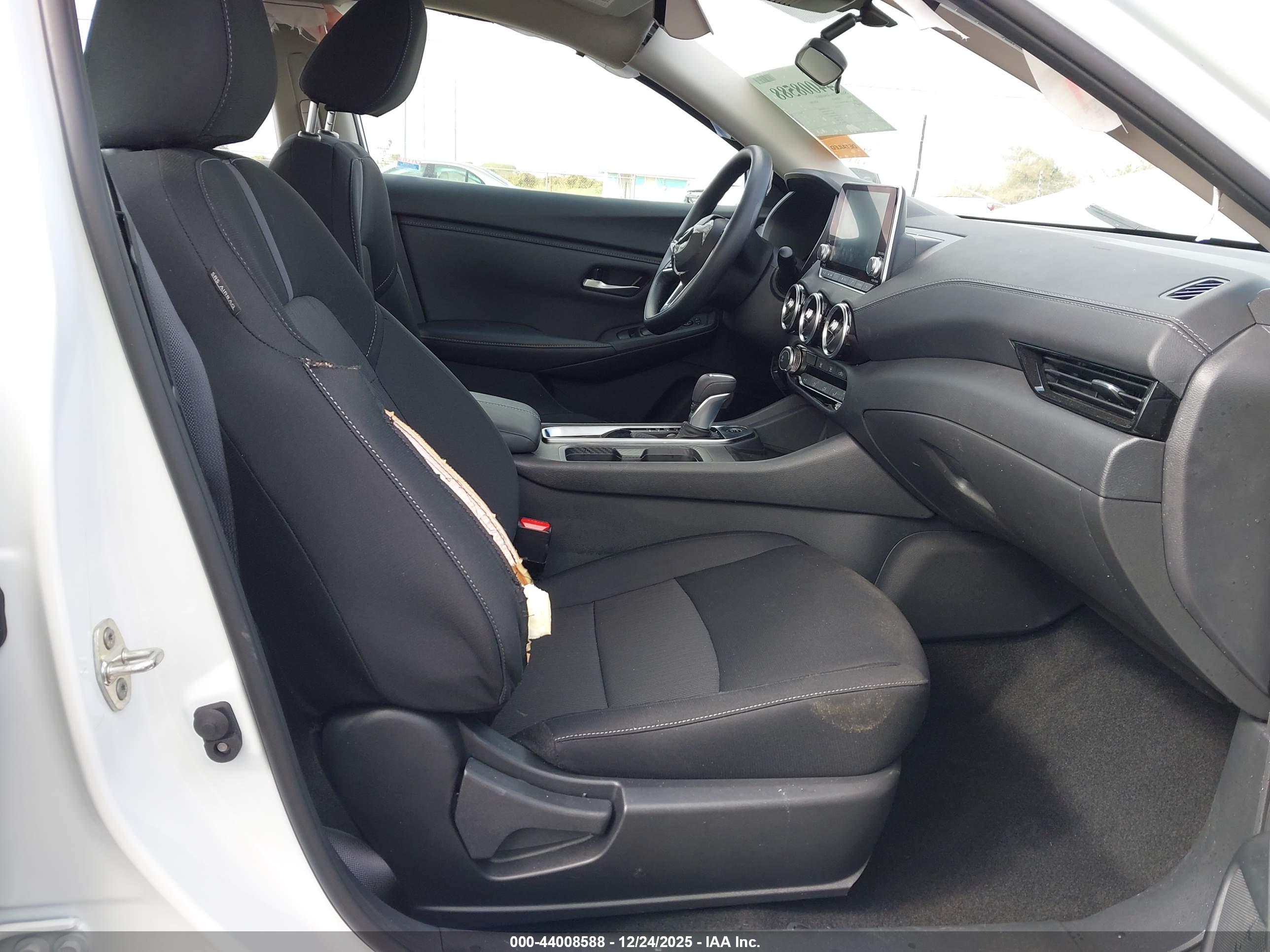 NISSAN SENTRA image 5