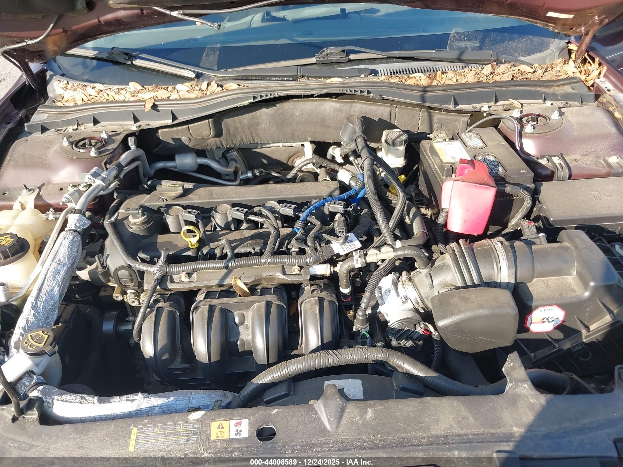 FORD FUSION image 10
