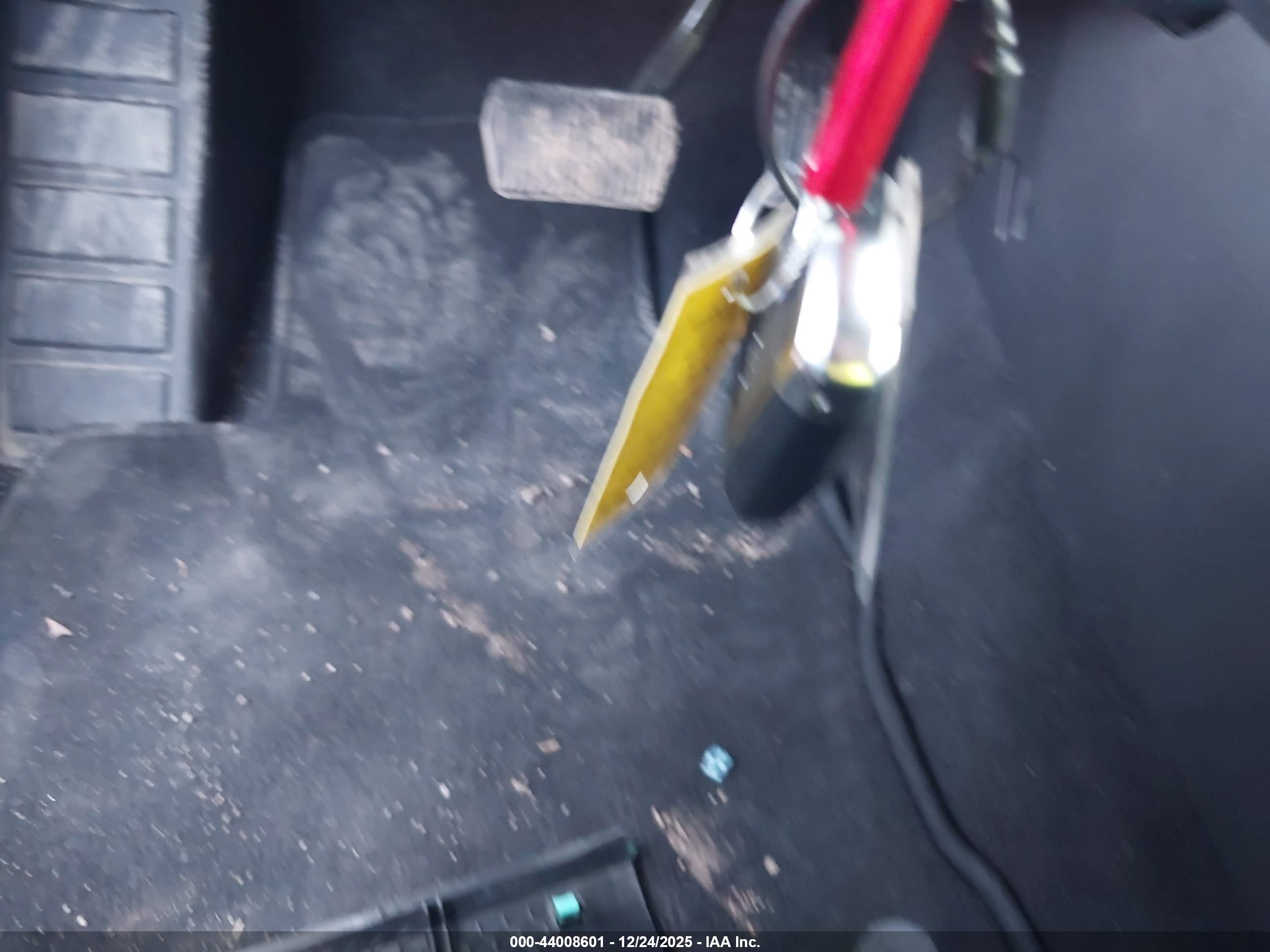 FORD ESCAPE image 11