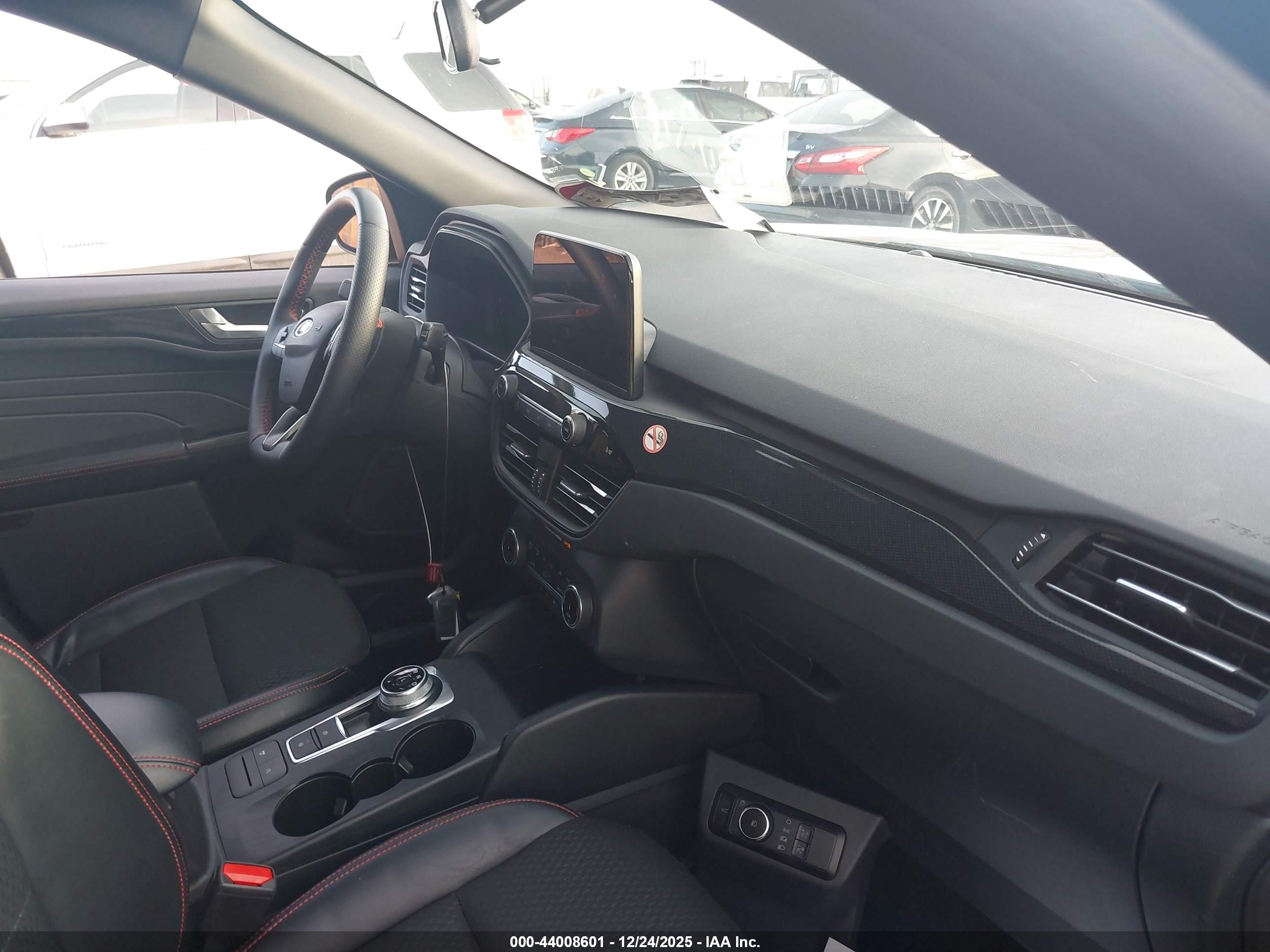 FORD ESCAPE image 5