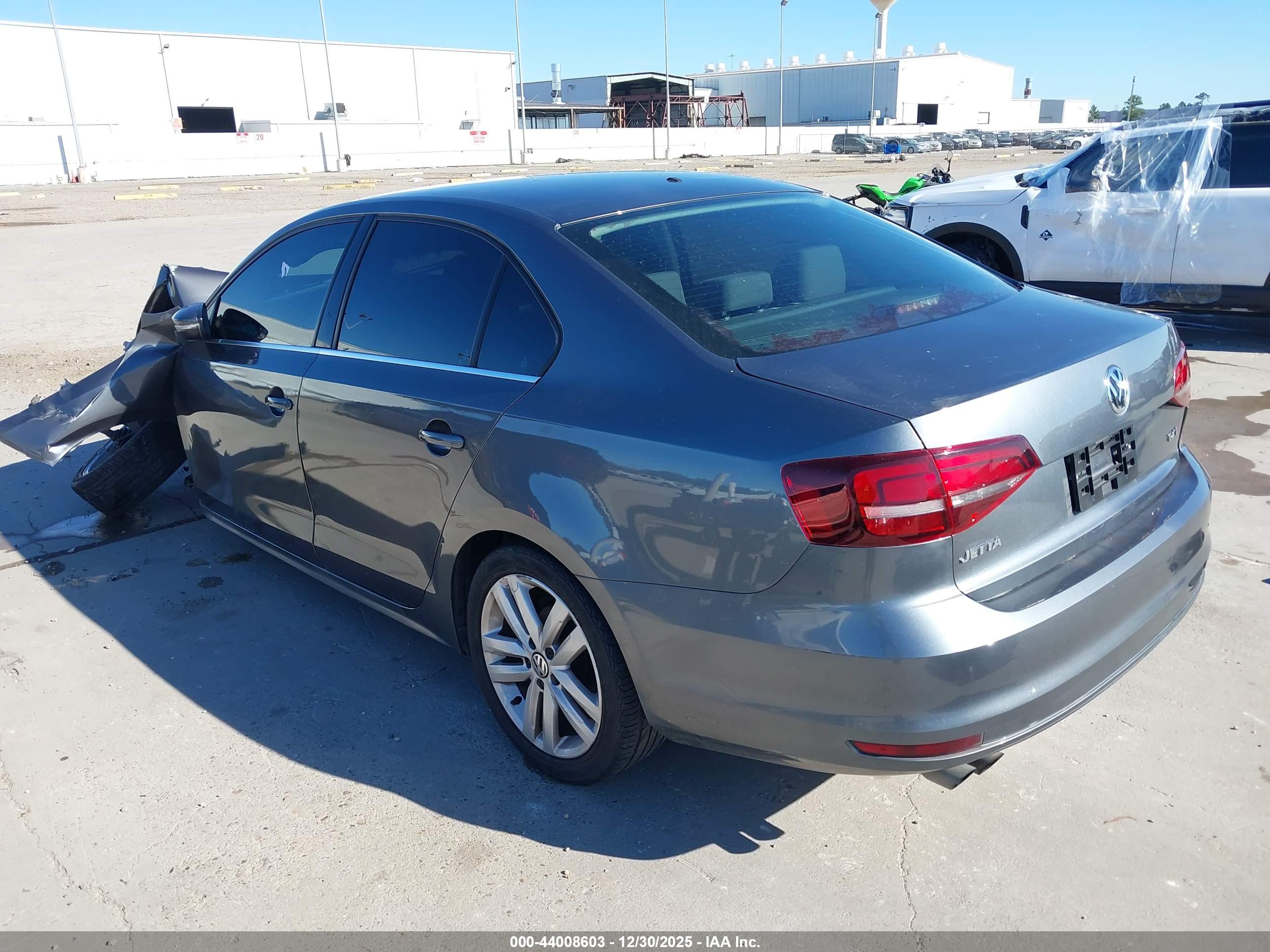 VOLKSWAGEN JETTA image 3