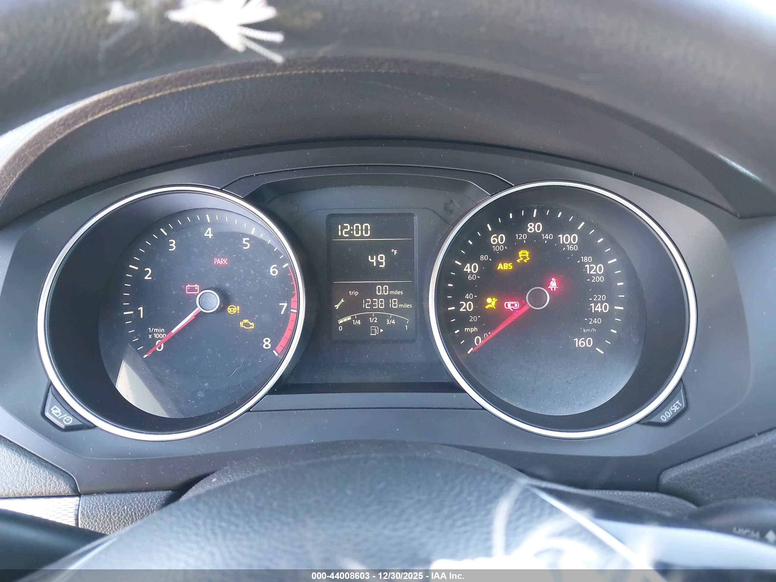 VOLKSWAGEN JETTA image 7