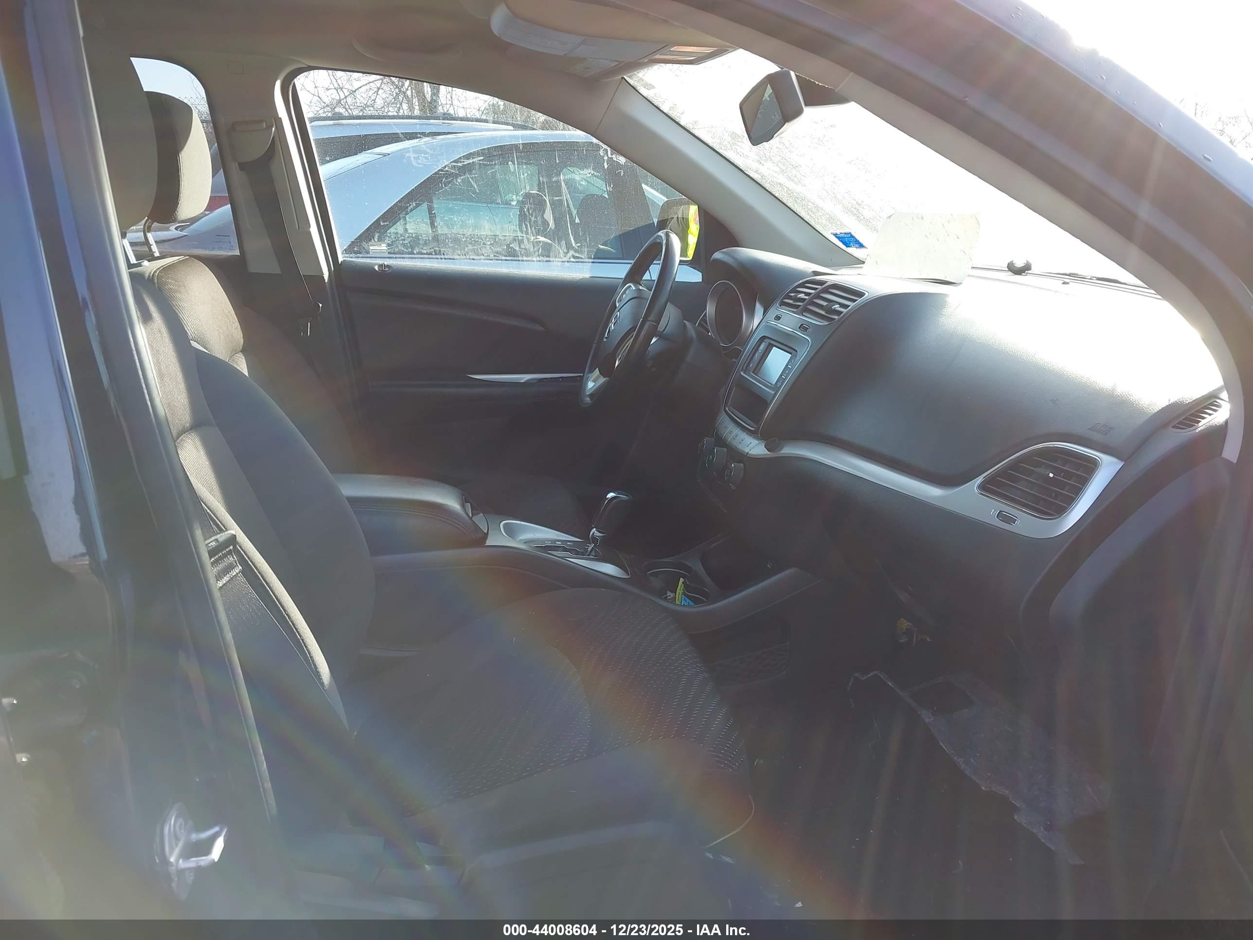 DODGE JOURNEY image 5