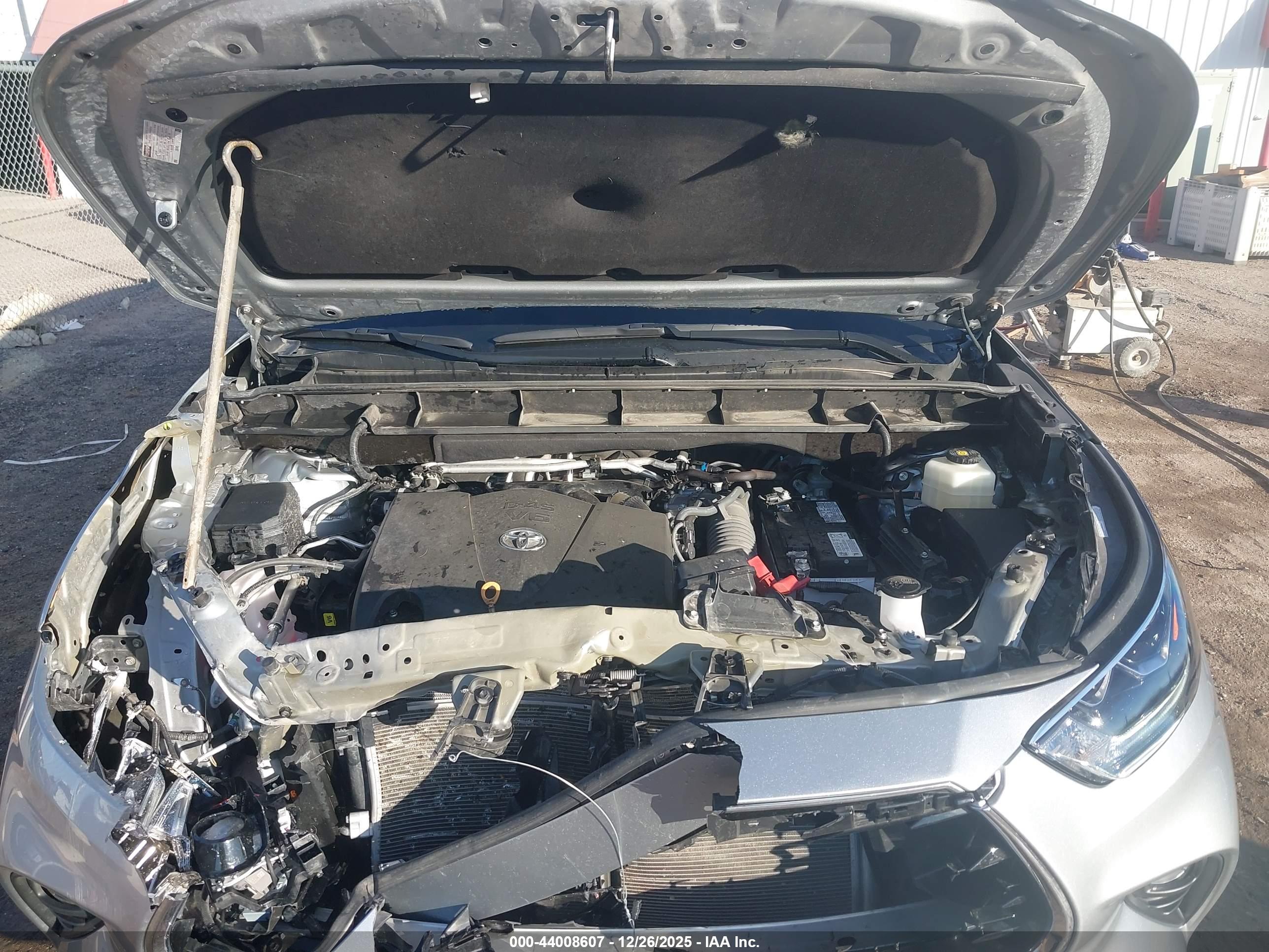 TOYOTA HIGHLANDER image 10