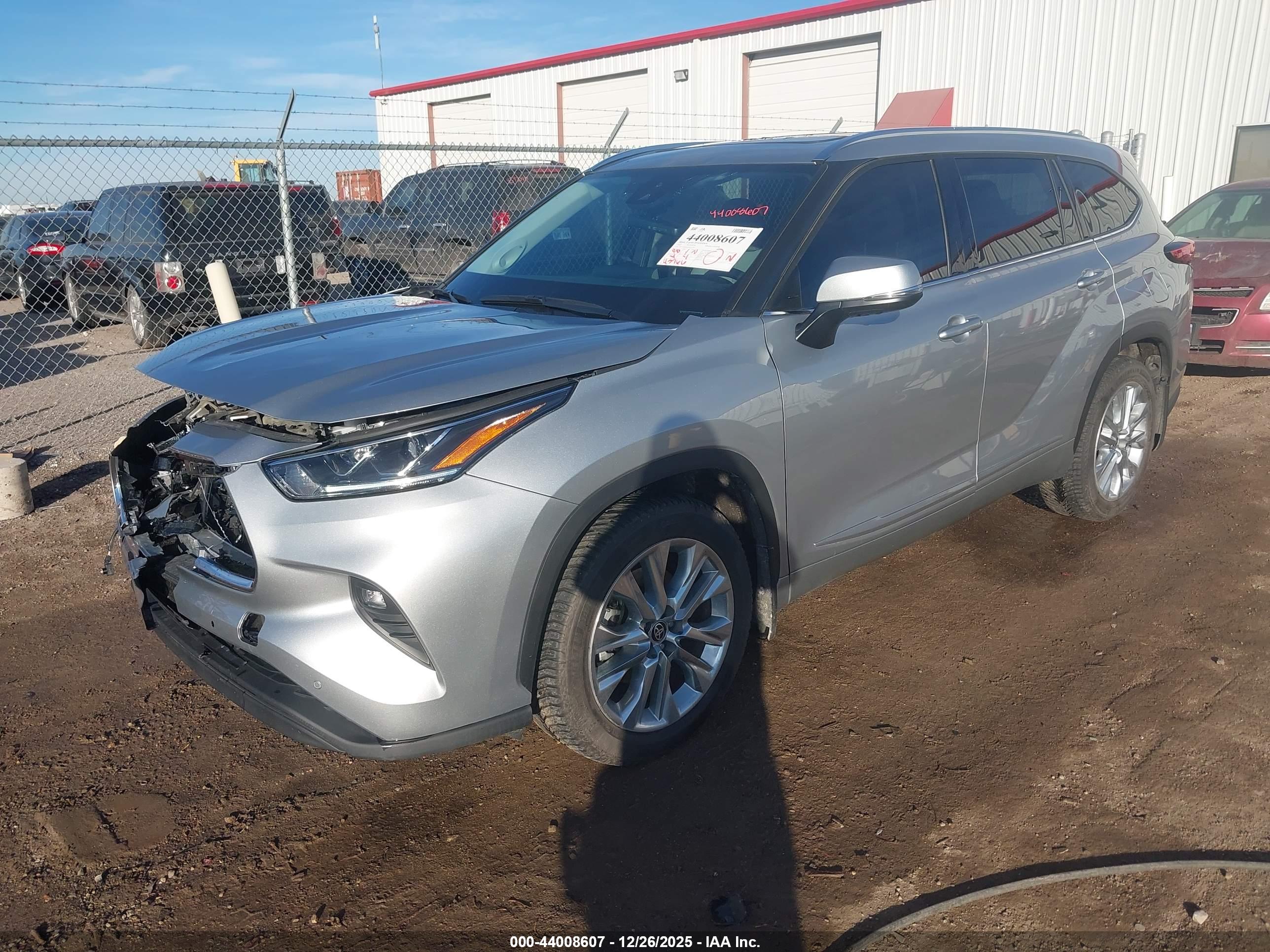 TOYOTA HIGHLANDER image 2