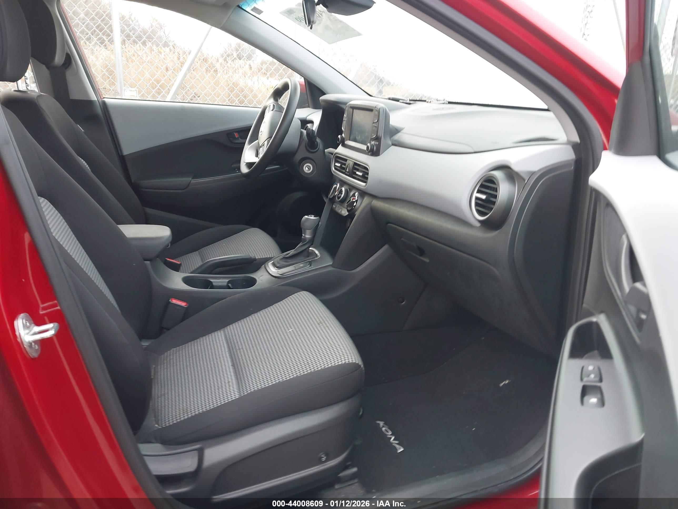 HYUNDAI KONA image 5