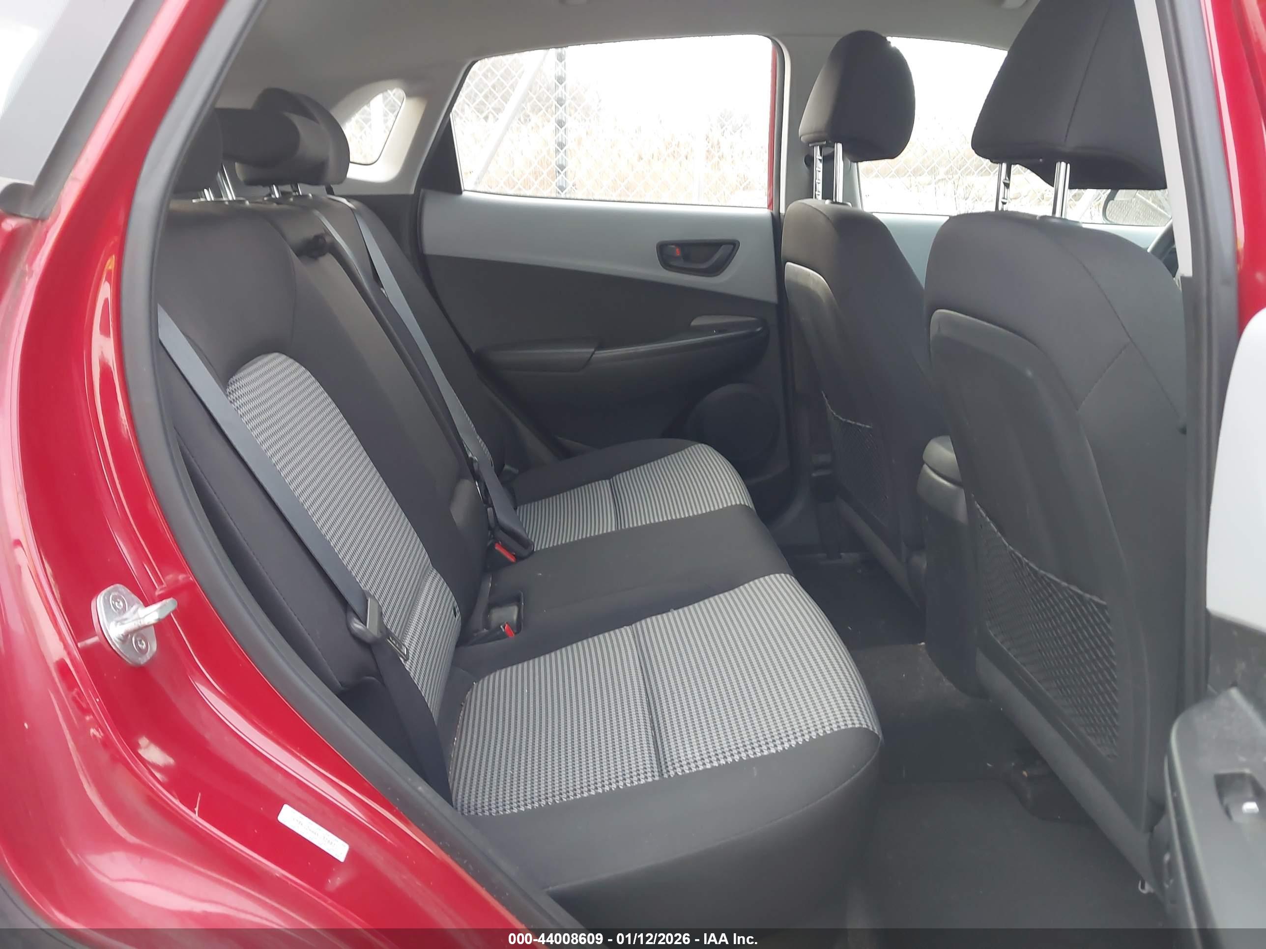 HYUNDAI KONA image 8