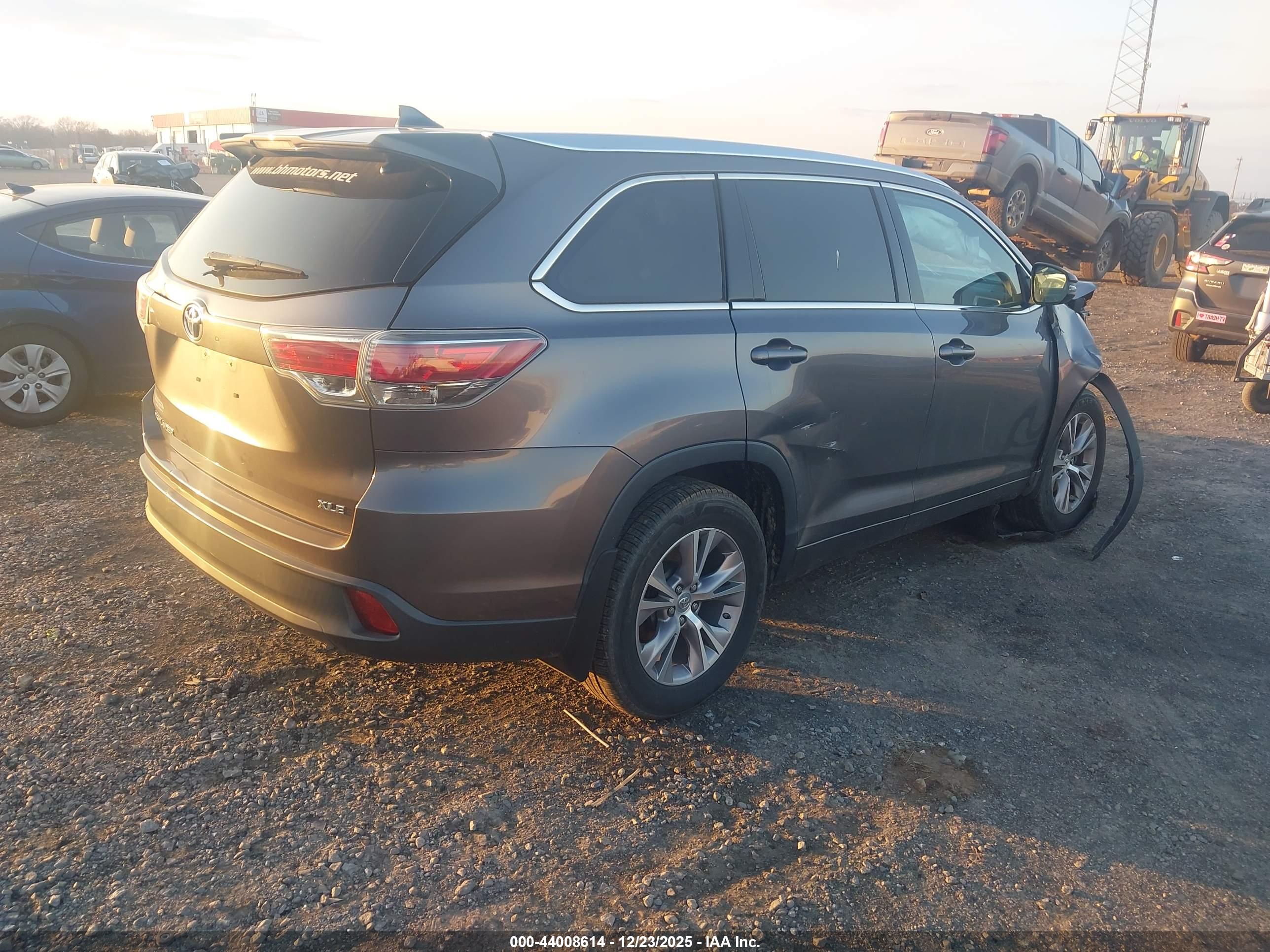 TOYOTA HIGHLANDER image 4