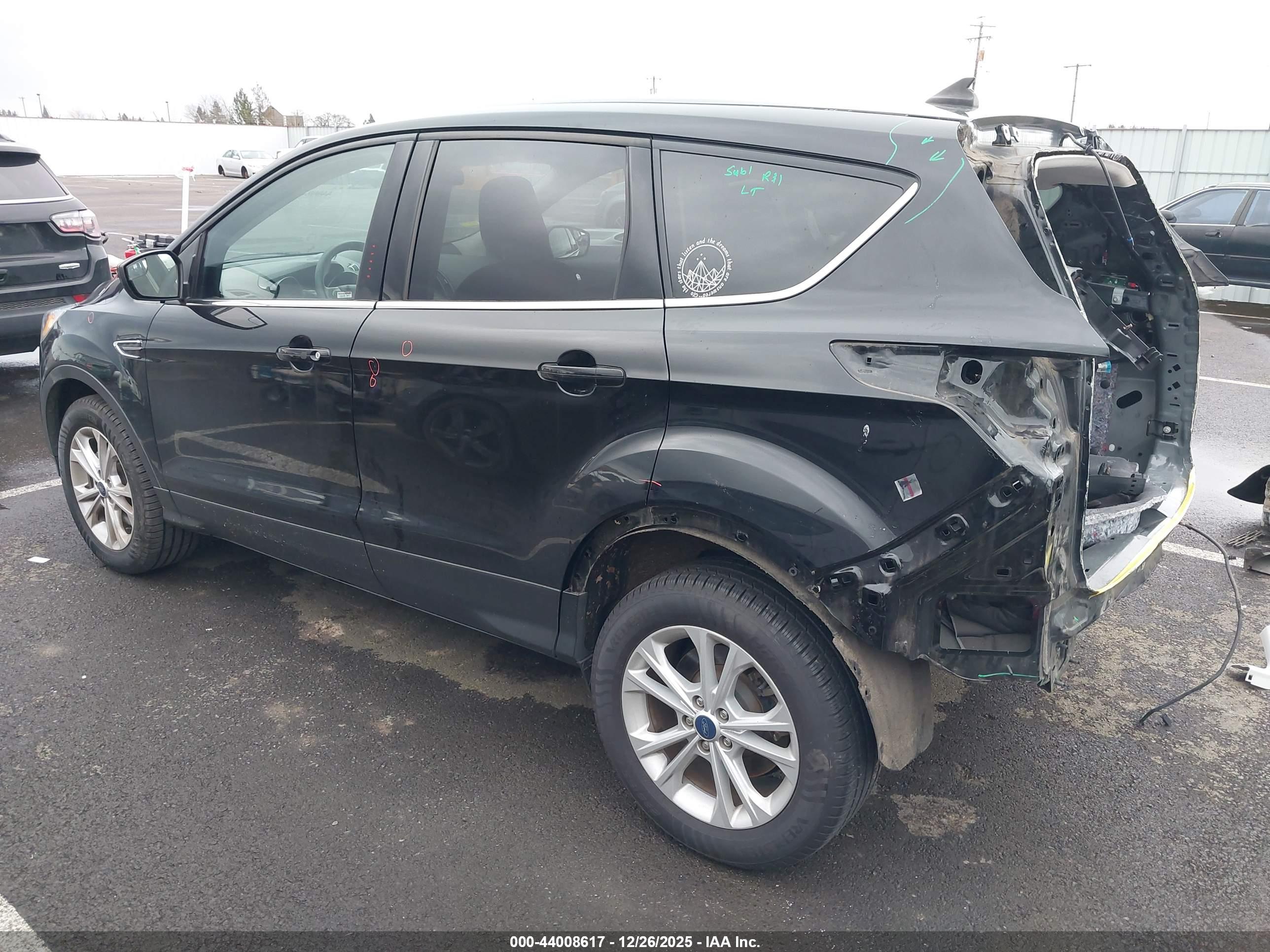FORD ESCAPE image 3